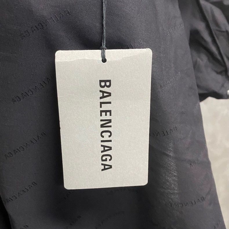 Balenciaga Balenciaga Black and white patchwork embroidered logo jack Size US M / EU 48-50 / 2 - 5 Thumbnail