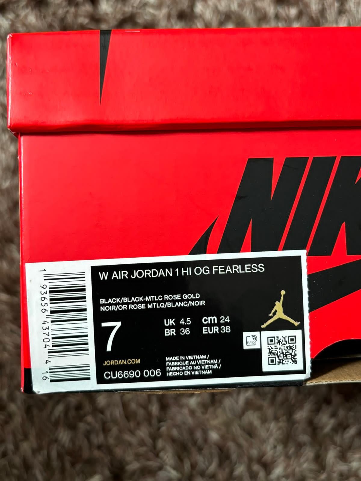 Nike Air Jordan 1 Hi OG 'Fearless' Size US 7 / IT 37 - 9 Thumbnail