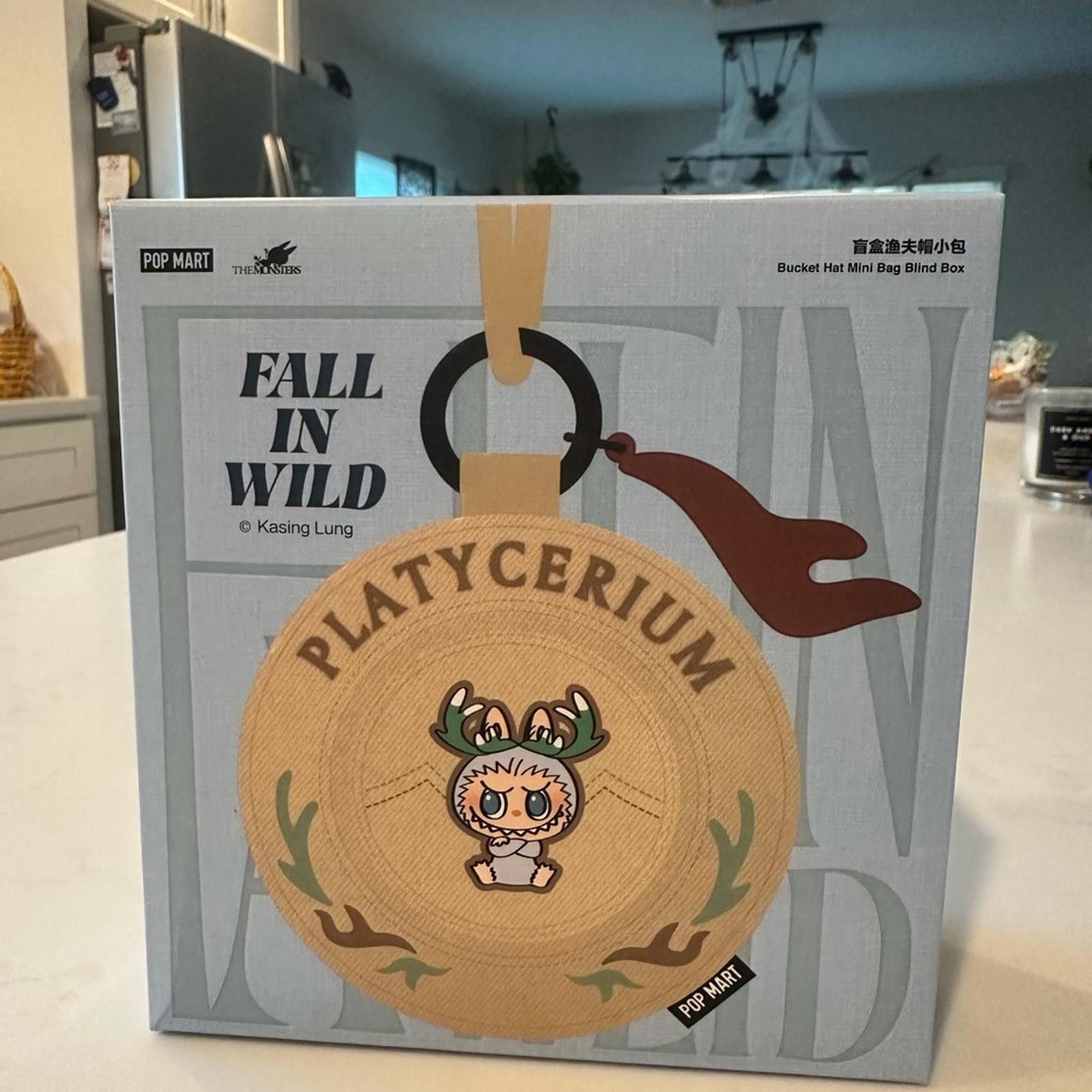 POP MART The MONSTERS Fall in the Wild Bucket Hat Mini Bag Crotalaria Size ONE SIZE - 3 Thumbnail