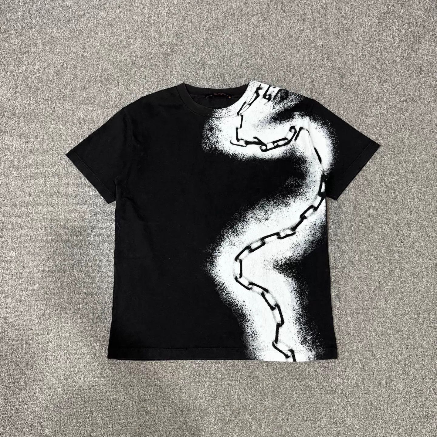 Louis Vuitton LV black chain short sleeve tee S 99 new Size US S / EU 44-46 / 1 - 1 Thumbnail