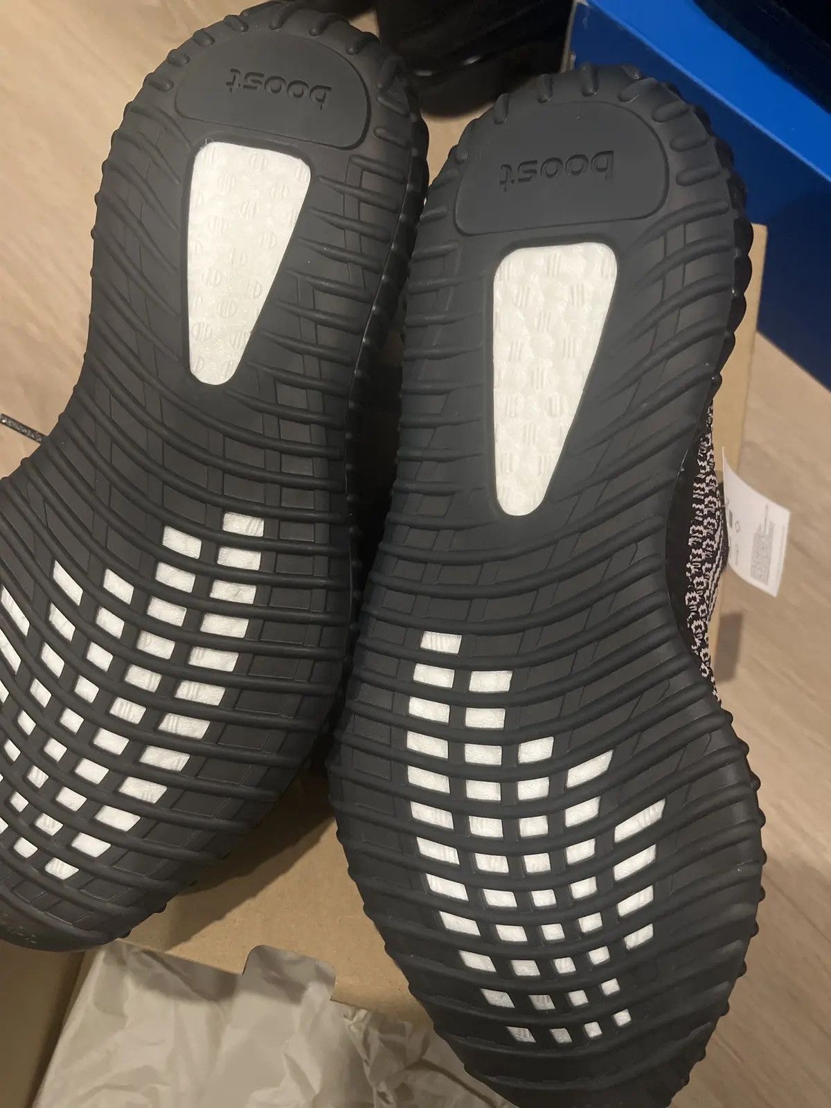 Adidas × Yeezy adidas Yeezy Boost 350 V2 Yecheil (Reflective) Size US 11 / EU 44 - 6 Thumbnail