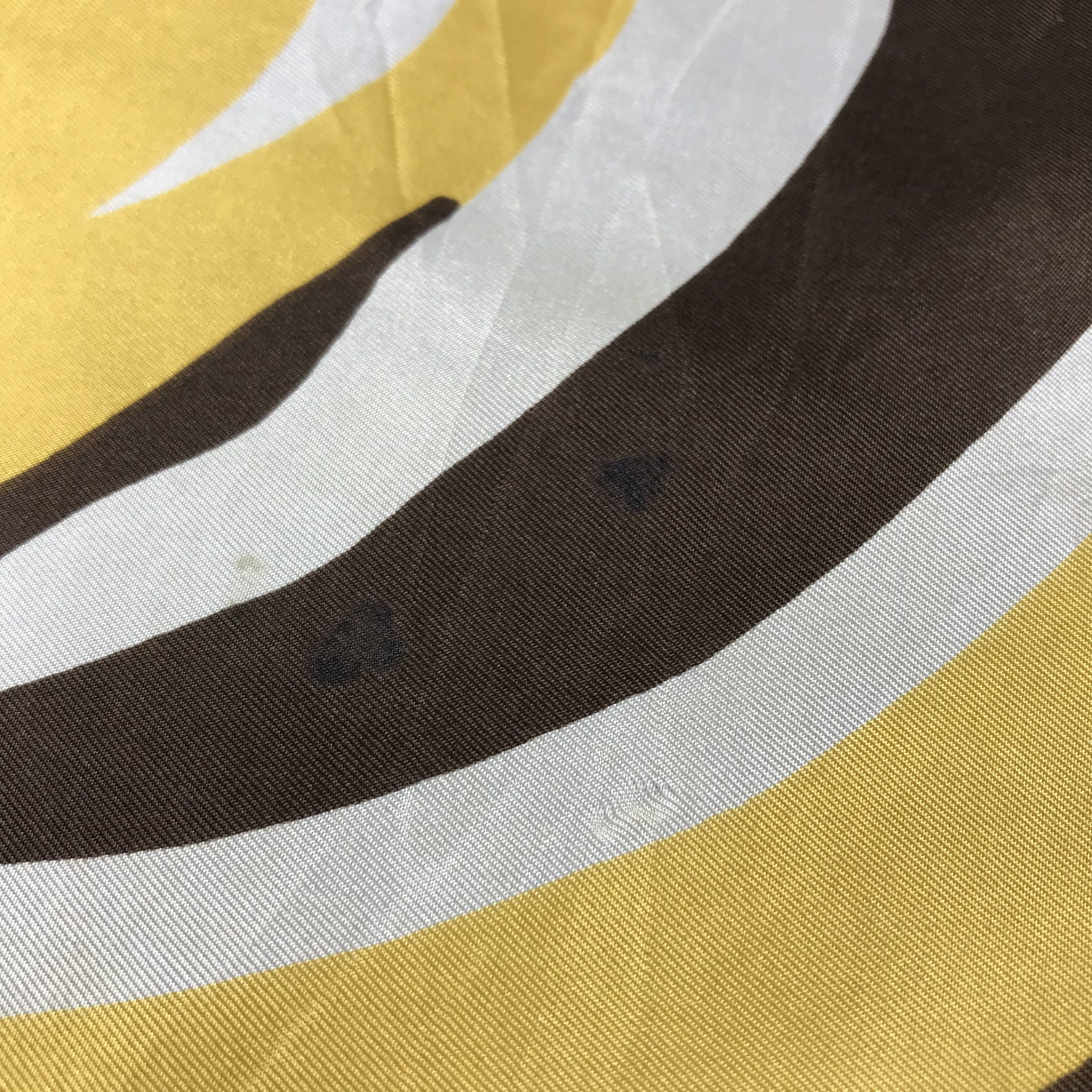 Vintage Vintage Huge Flower Silk Scarf M129 Size ONE SIZE - 5 Thumbnail
