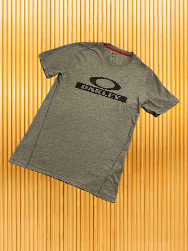 Oakley Vintage Oakley T Shirt Center Logo Gorpcore Size US S / EU 44-46 / 1 - 1 Thumbnail