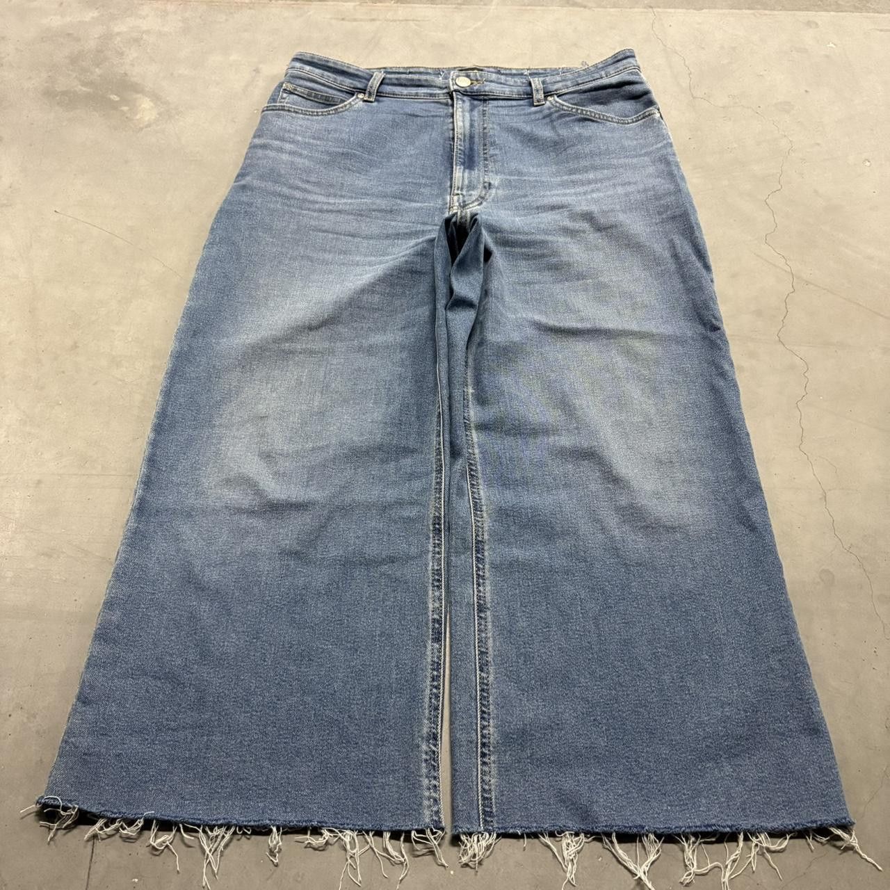 Vintage Crazy Vintage Y2K/2000s Super Baggy Wideleg Short Medium Blue Wash Denim Jeans! Size US 34 / EU 50 - 1 Thumbnail