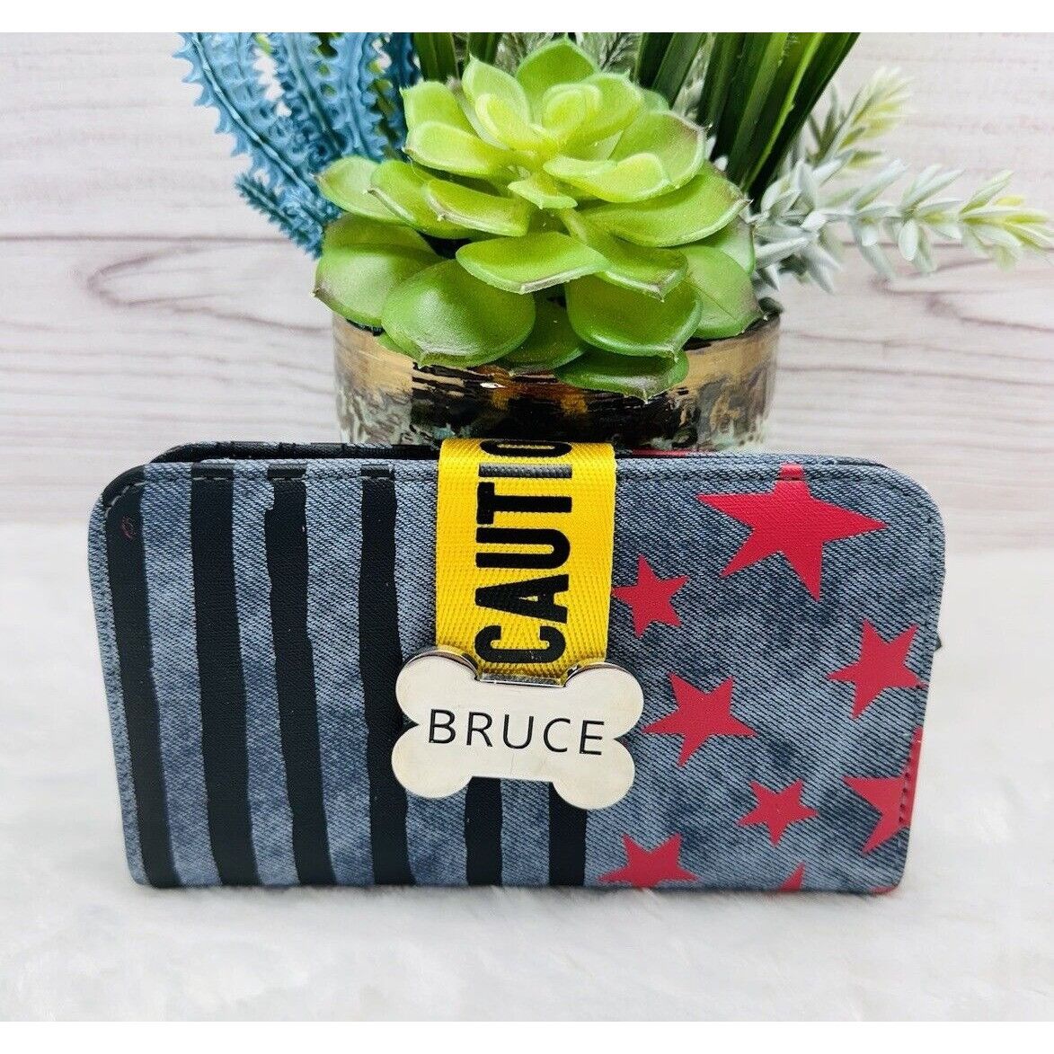 DC DC Comics Birds Of Prey Harley Quinn Tech Wallet NWT Size ONE SIZE - 1 Thumbnail