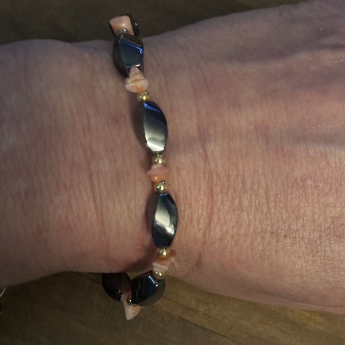 Vintage Vintage hematite and shell bead bracelet Size ONE SIZE - 5 Thumbnail