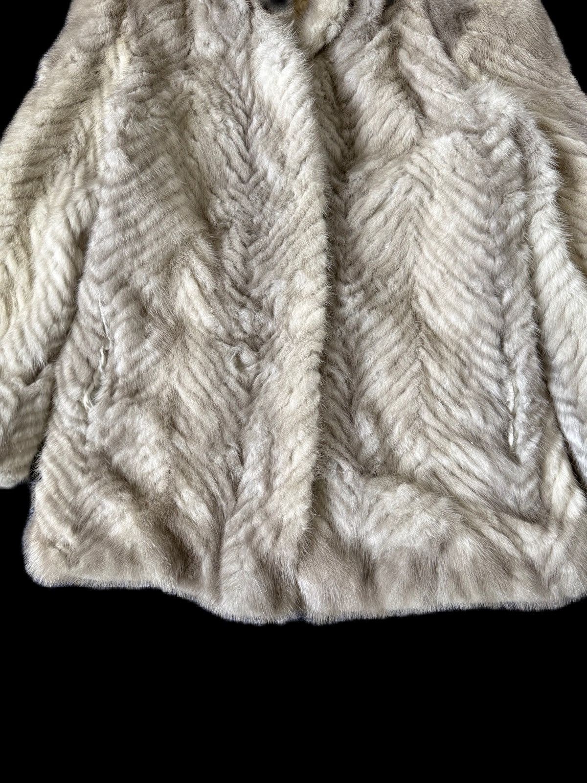 Japanese Brand Vintage Japan Custom Genuine Faux Fur Jacket Size S Size S / US 4 / IT 40 - 2 Thumbnail