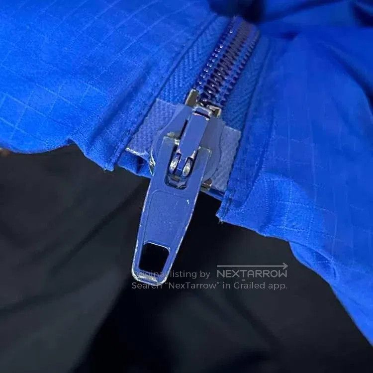Balenciaga Balenciaga Klein Blue Small Logo Puffer Jacket Size M / US 6-8 / IT 42-44 - 4 Thumbnail