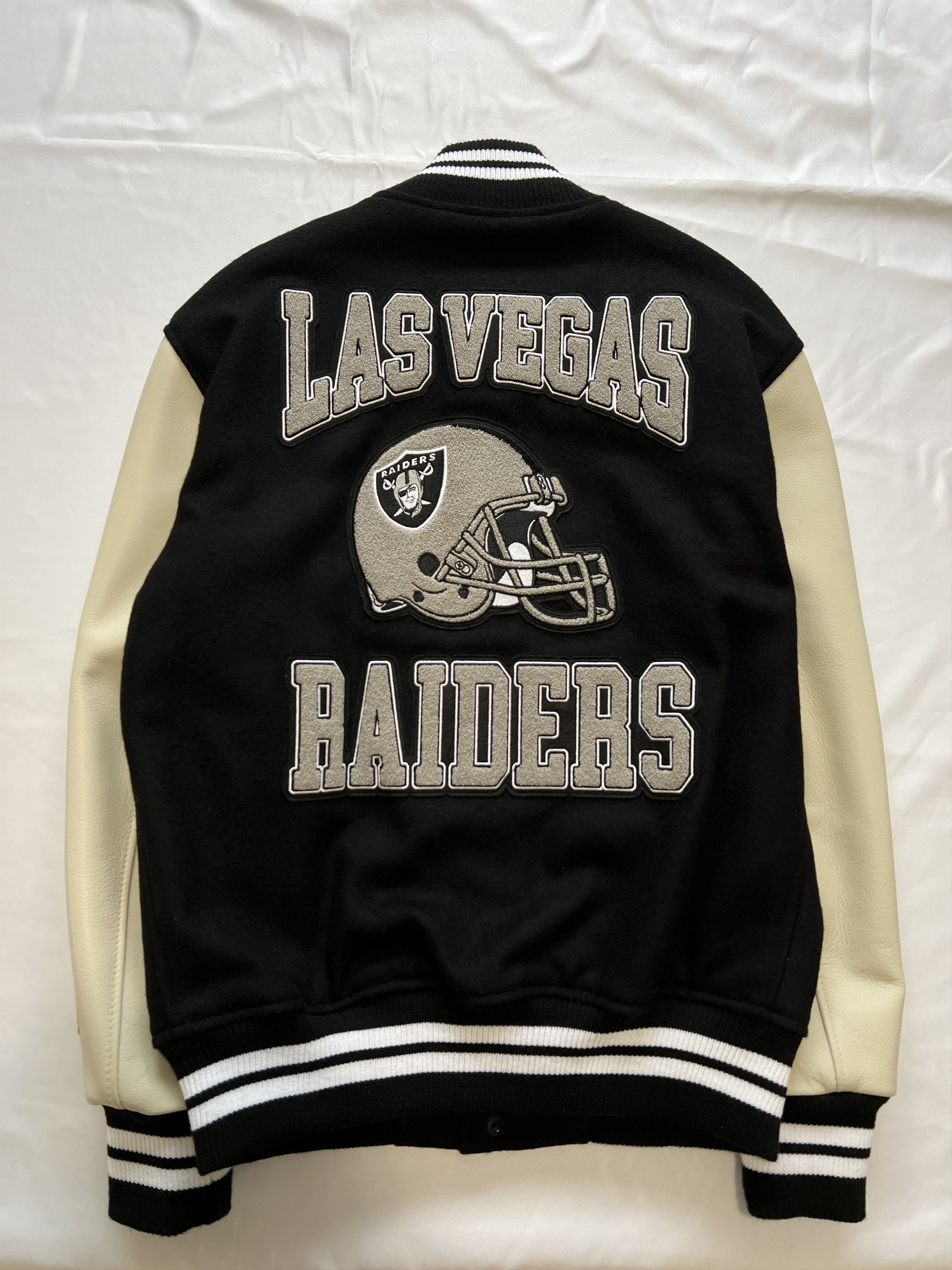 Drake OVO X NFL Las Vegas Raiders Leather Wool Varsity Jacket Size US M / EU 48-50 / 2 - 9 Thumbnail