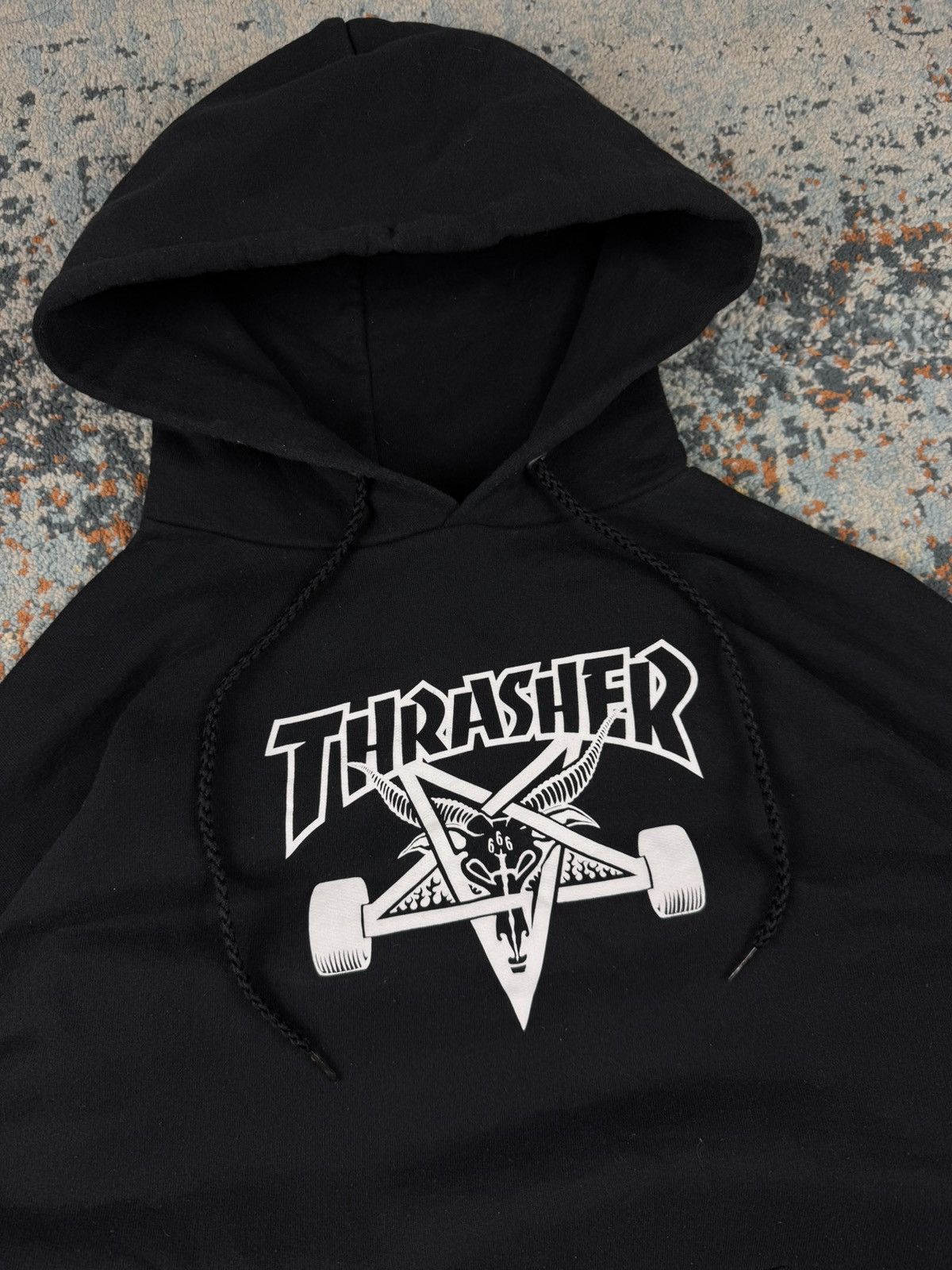 Thrasher Vintage 00s Thrasher skategoat logo graphic hoodie boxy fit Size US M / EU 48-50 / 2 - 4 Thumbnail