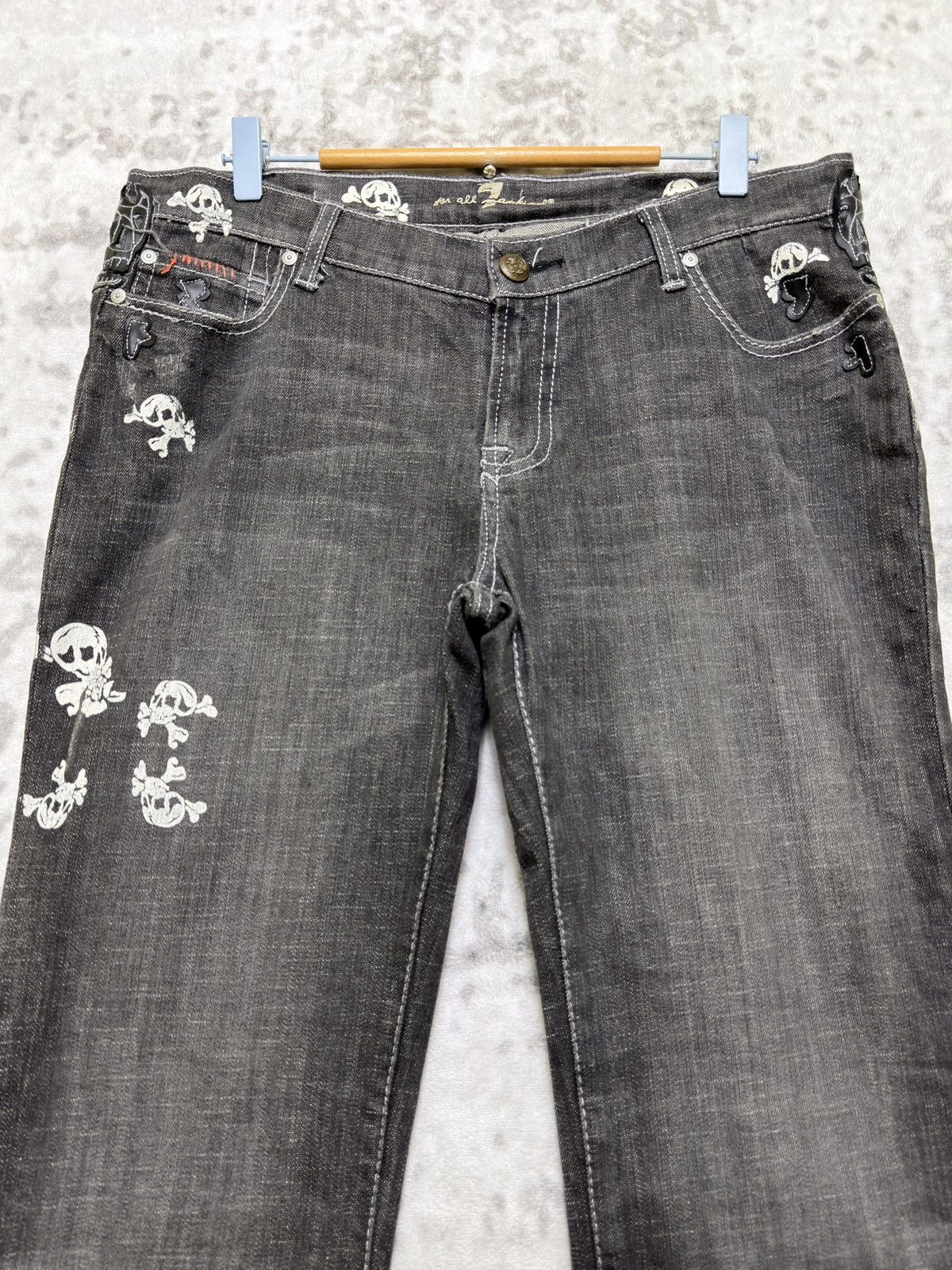7 For All Mankind VINTAGE FLARED FOR ALL MANKIND 7 ☠️ PATCHES DENIM Size US 34 / EU 50 - 3 Thumbnail