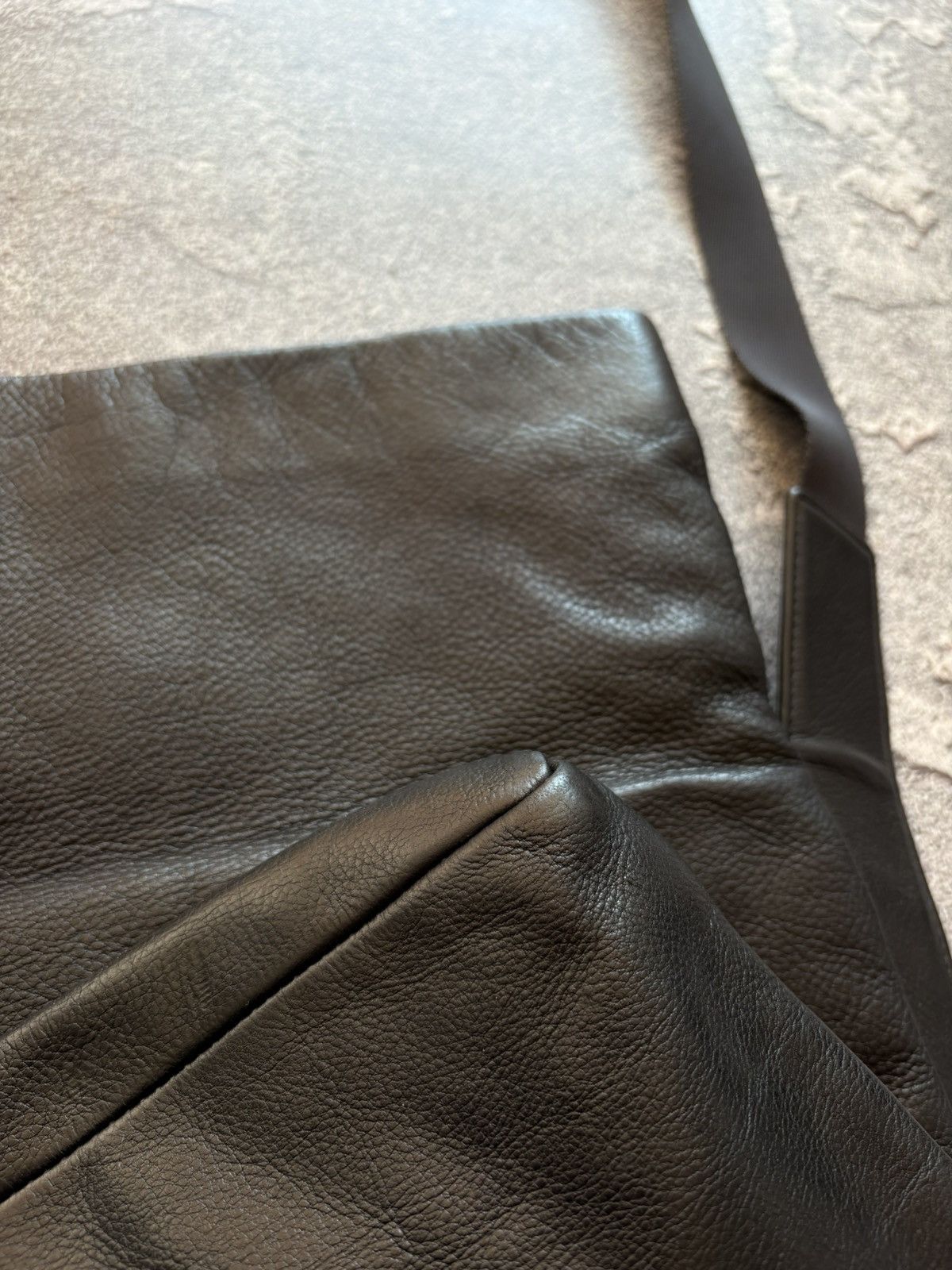 agnes b. Agnes b. Leather Crossbody Avant Garde Bag Made in Japan Size ONE SIZE - 9 Thumbnail