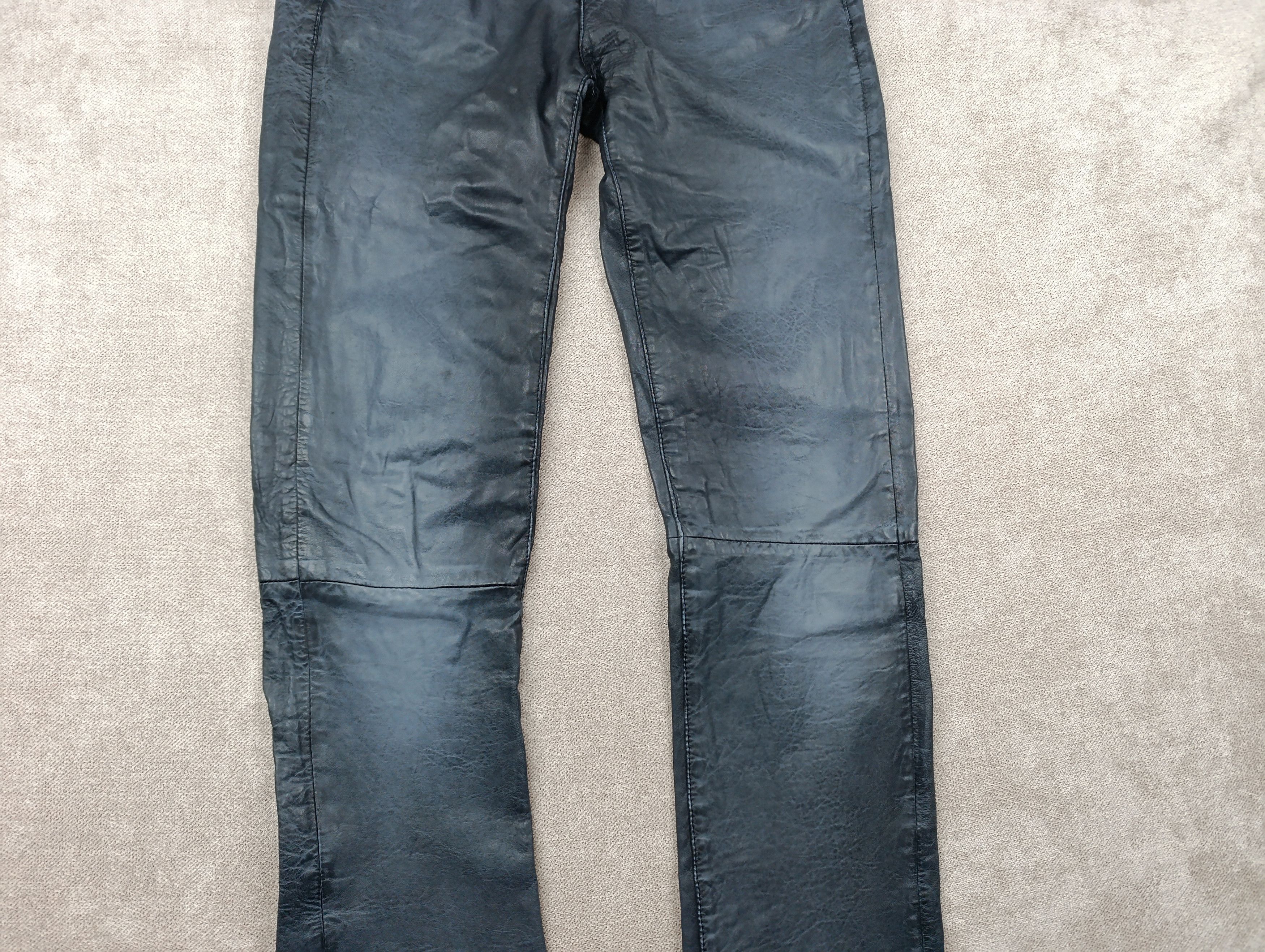 Armani 2000s Armani Navy Lamb Leather Slim Pants Size 30" / US 8 / IT 44 - 11 Thumbnail