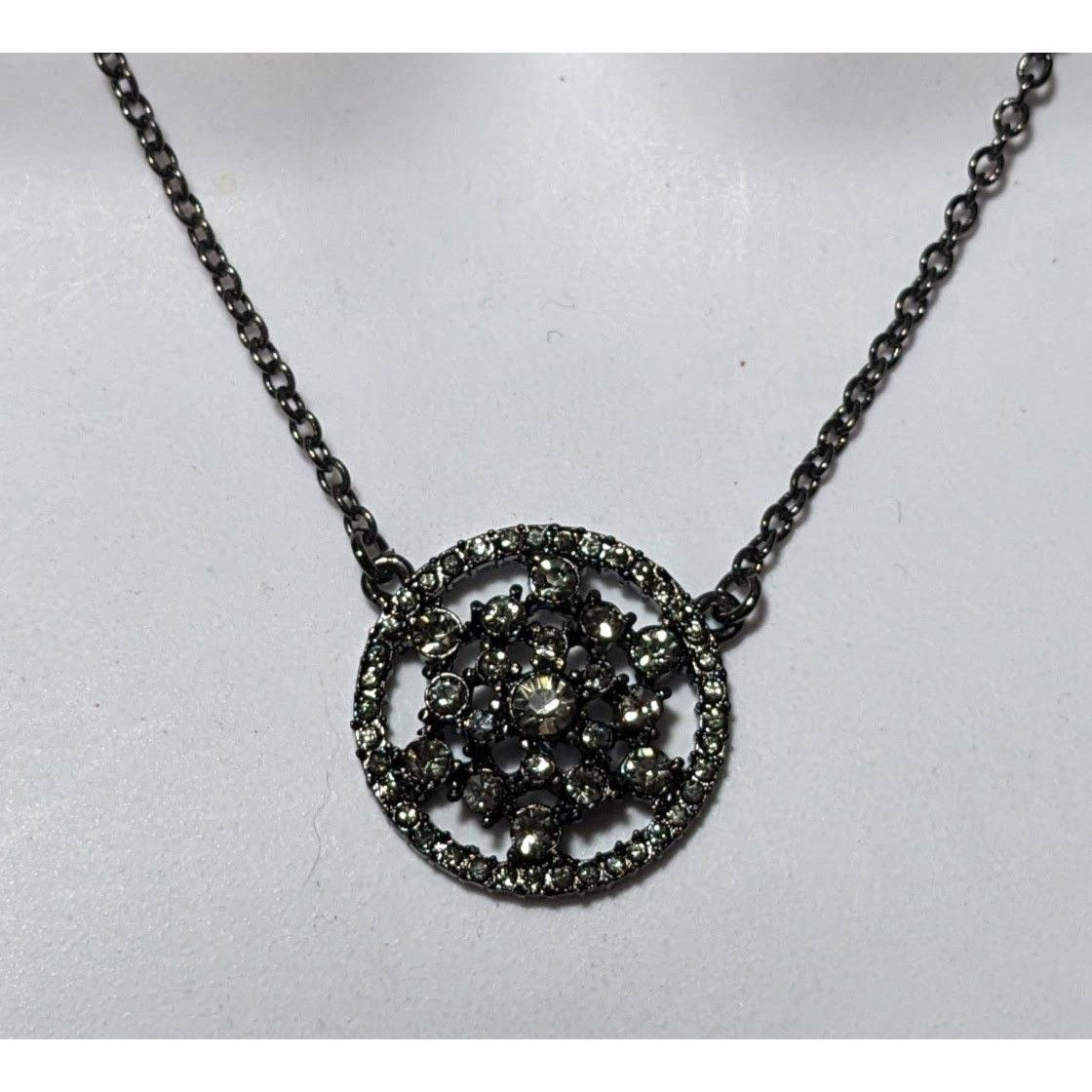 Other Gothic Rhinestone Snowflake Pendant Necklace Size ONE SIZE - 7 Thumbnail
