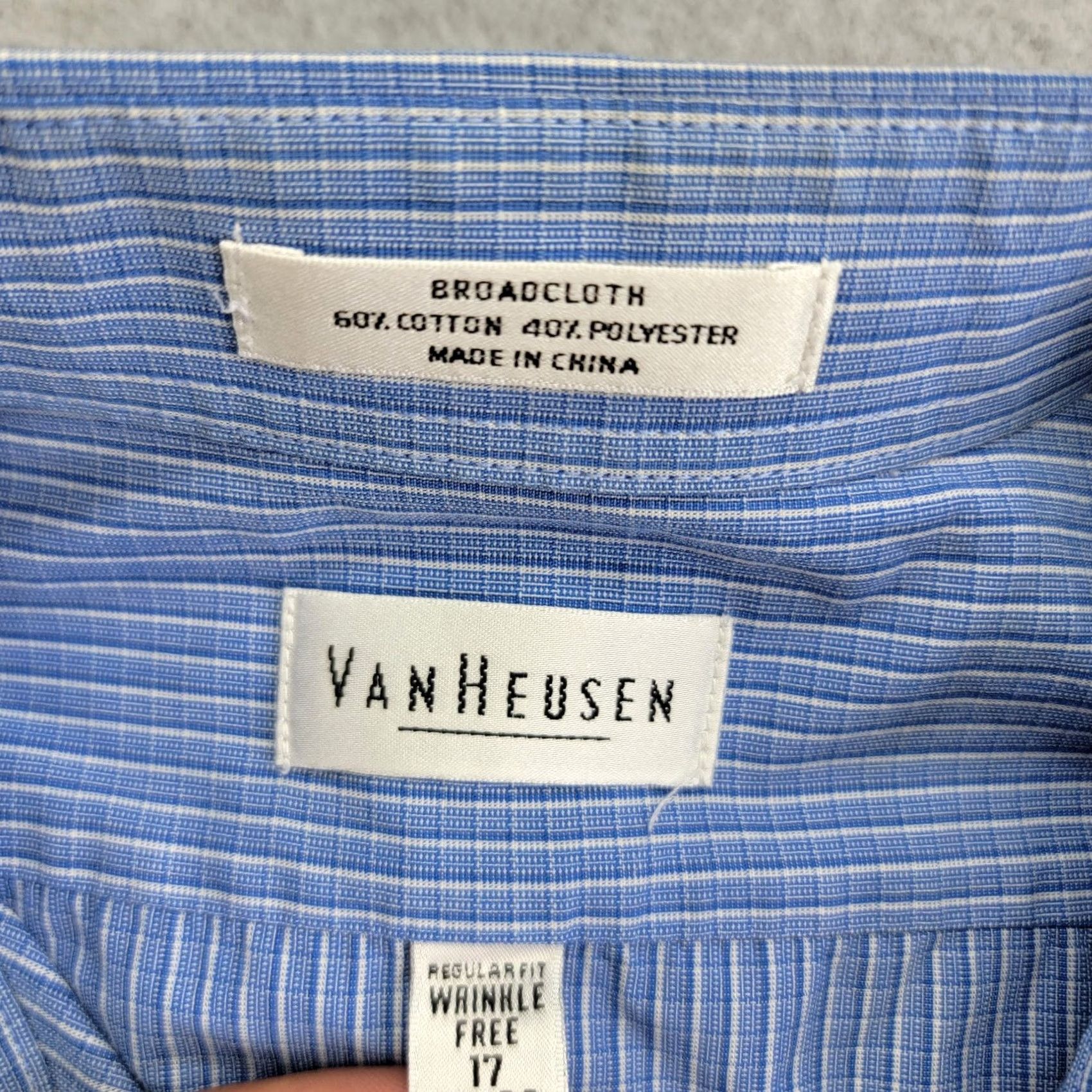 Van Heusen Van Heusen Shirt Mens XL Blue Broadcloth Button Front Wrinkle Free Regular Fit Size US XL / EU 56 / 4 - 4 Thumbnail
