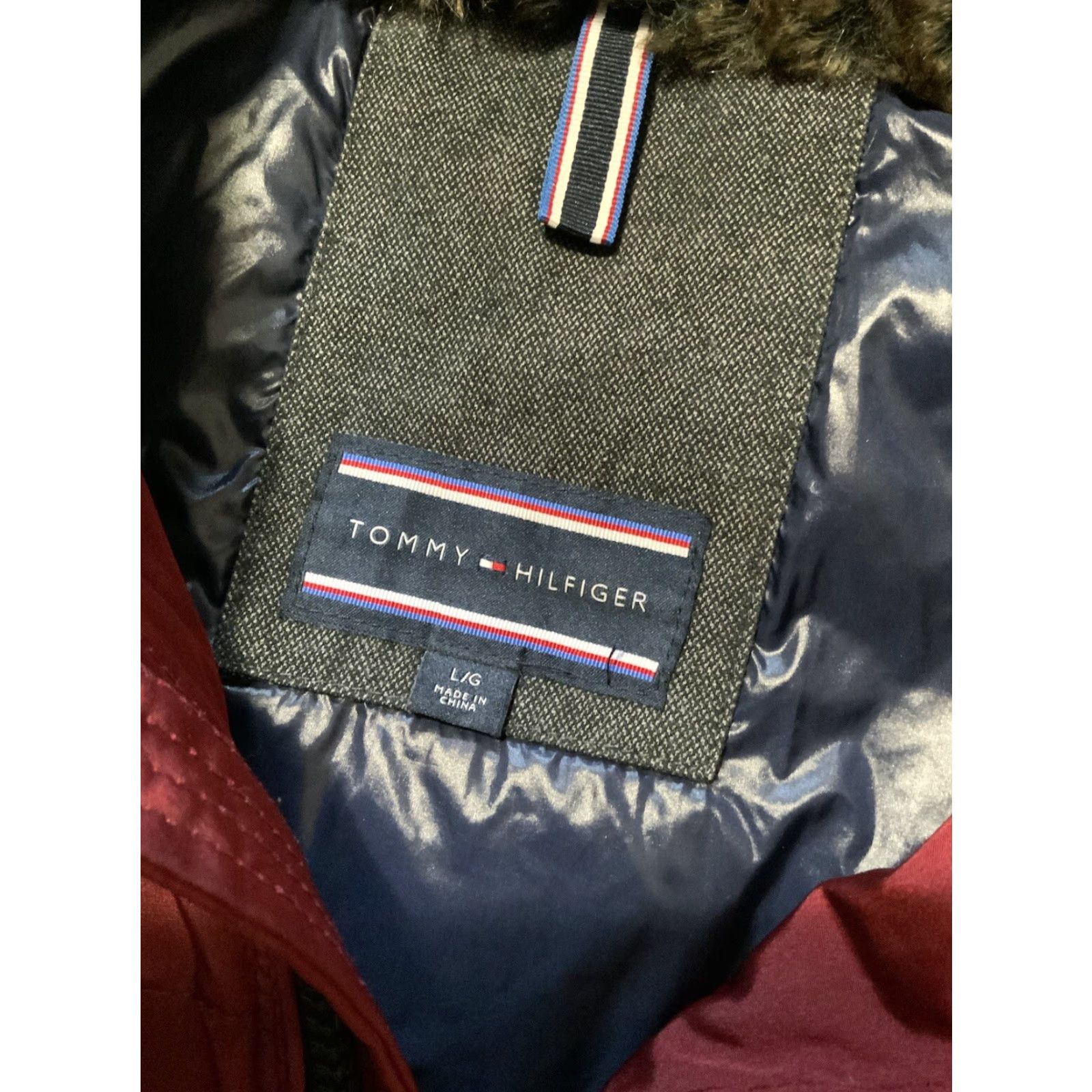 Tommy Hilfiger Tommy Hilfiger Puffer Jacket Quilted Down Faux Fur Full Zip Red Sz. L Mens Size US L / EU 52-54 / 3 - 4 Thumbnail