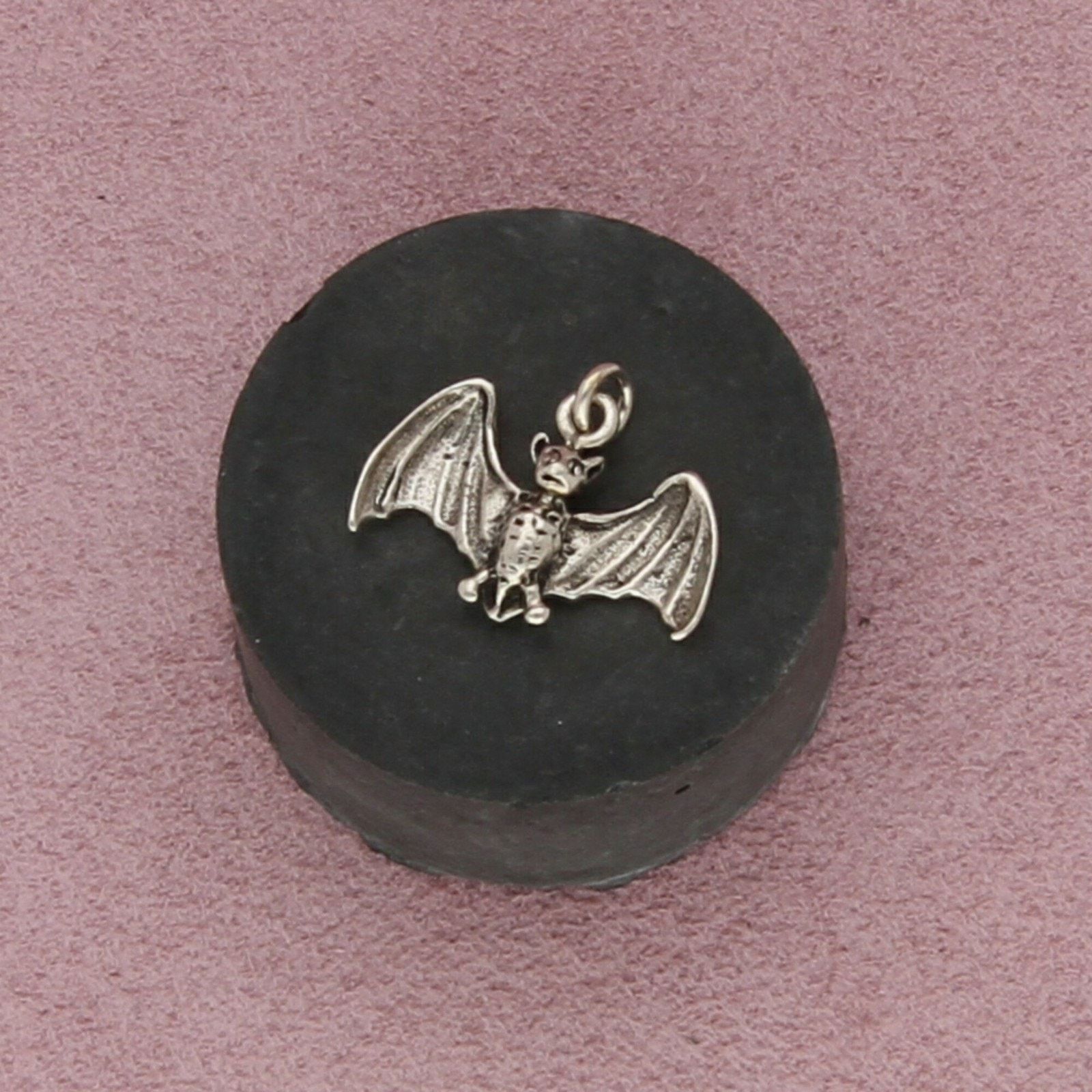 Sterling Silver sterling silver vintage flying bat charm pendant Size ONE SIZE - 1 Thumbnail
