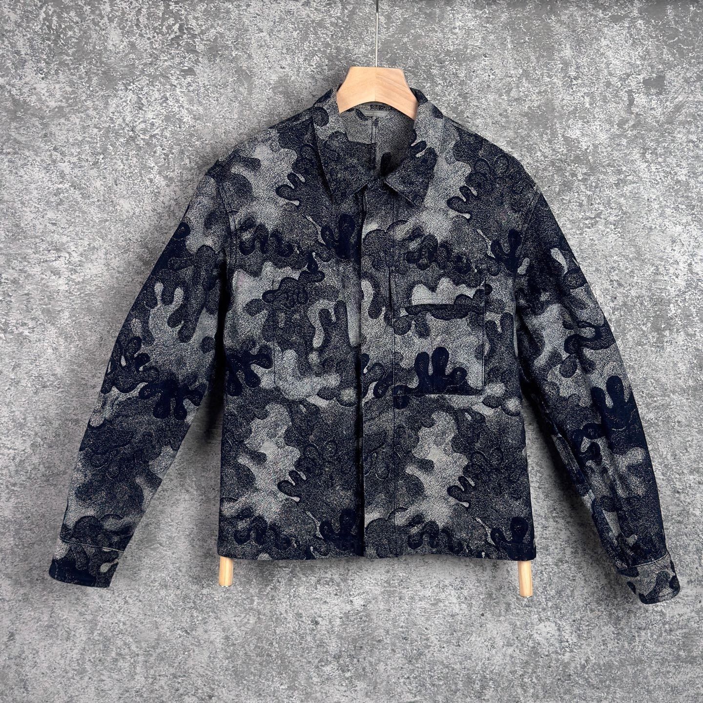 Dior Dior Camo Embroidered Light Jacket s Men Size US S / EU 44-46 / 1 - 1 Thumbnail