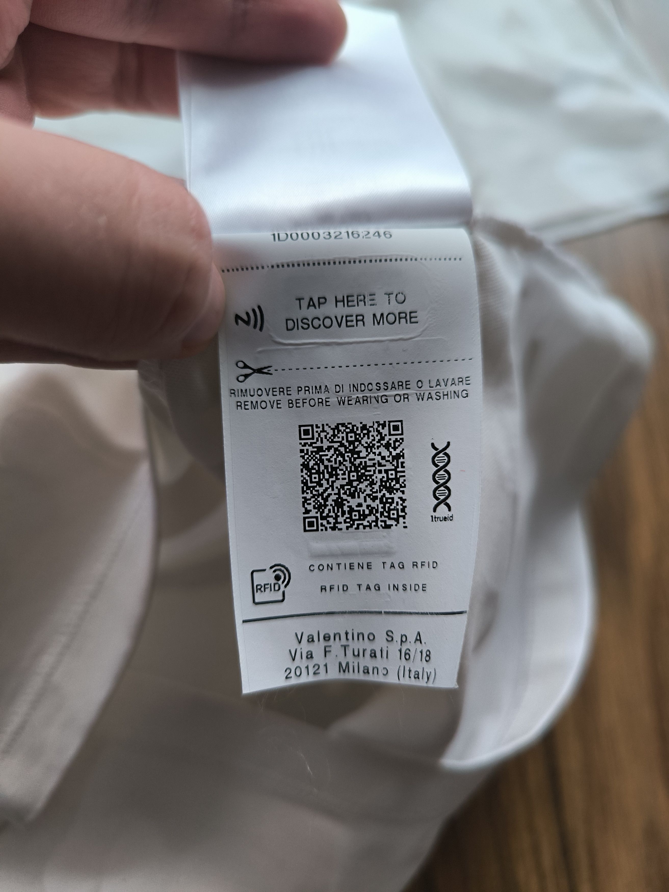 Valentino Valentino Camo White T-shirt, L, very good condition minus Size US L / EU 52-54 / 3 - 12 Thumbnail