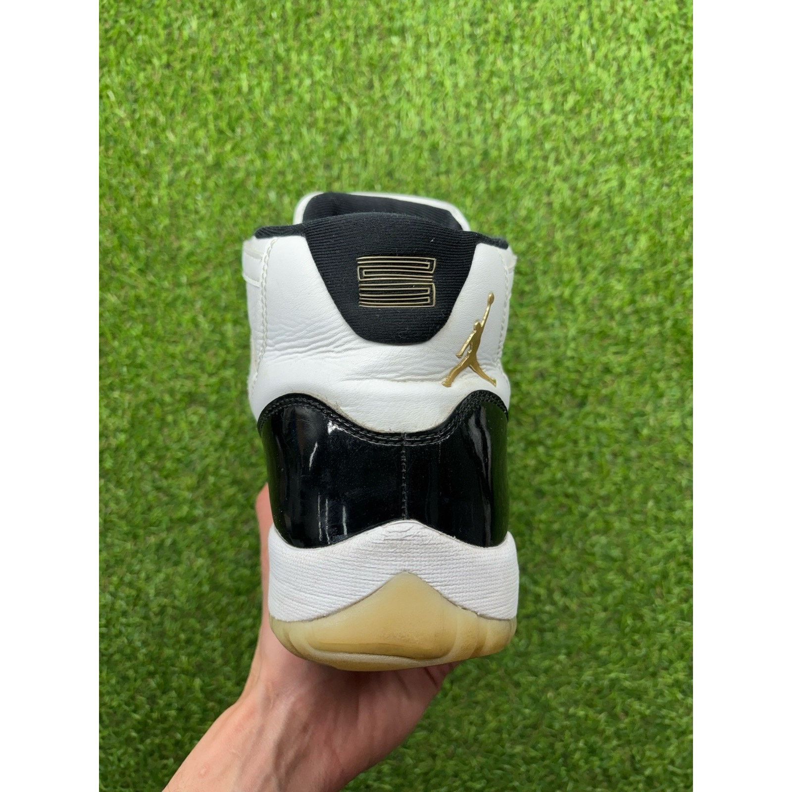 Jordan 11 Retro Mid Gratitude / Defining Moments