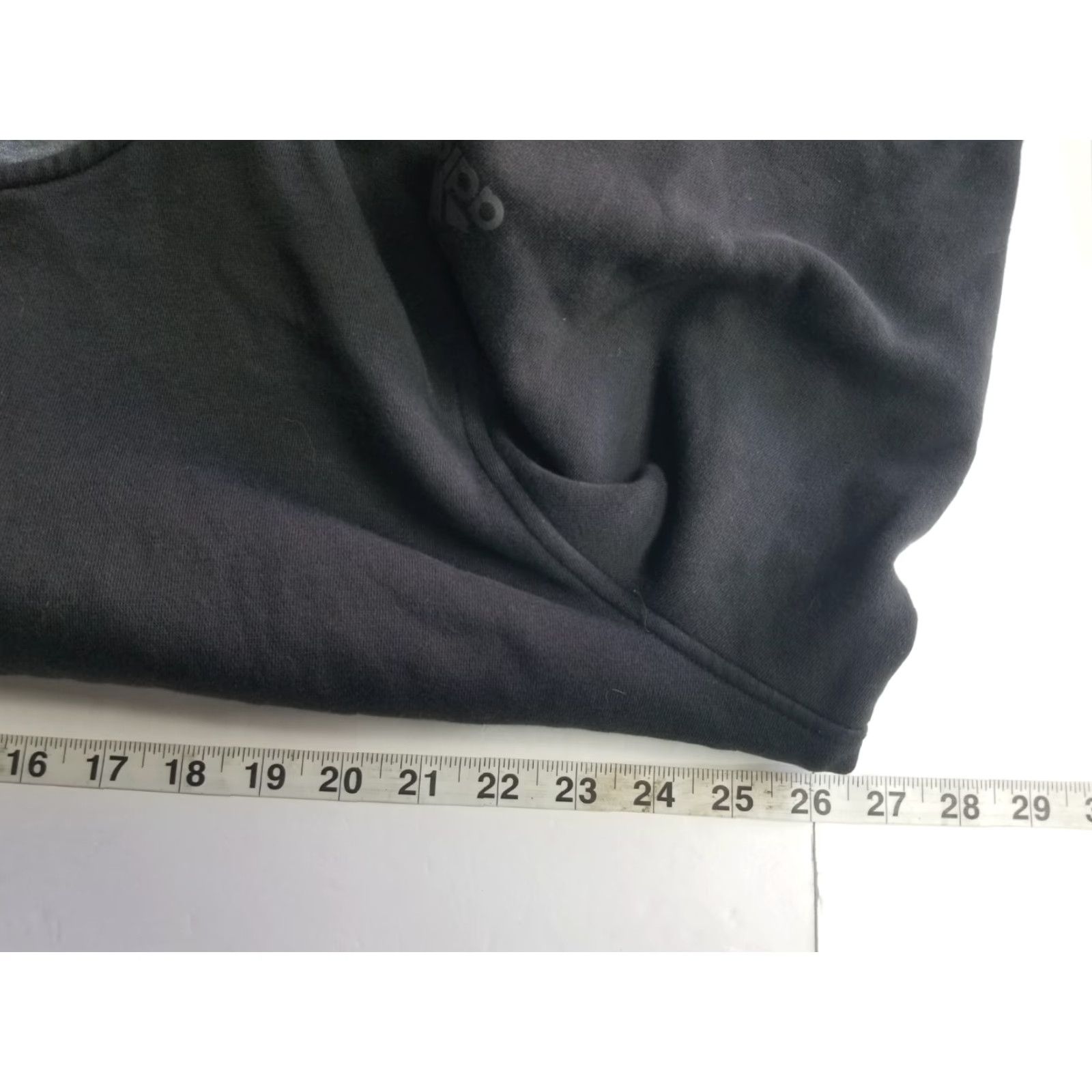 Adidas ADIDAS Basketball Hoodie Men XL Black Full Zip with Pockets Athletic Jacket Flaws Small Back Hole Size US XL / EU 56 / 4 - 4 Thumbnail