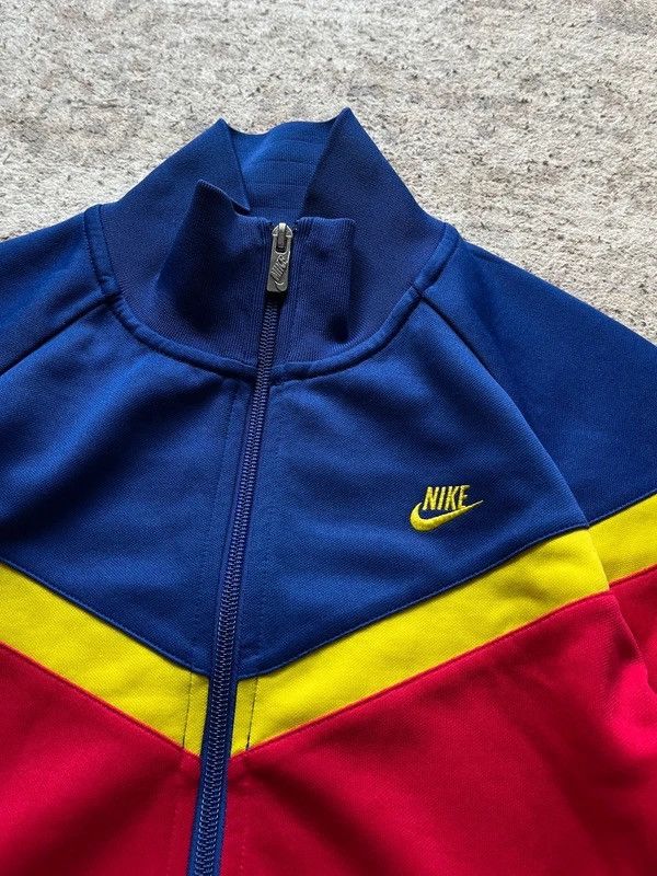 Nike Nike The Eugene 2009 Sz S Track Jacket Womens Rare Size S / US 4 / IT 40 - 2 Thumbnail