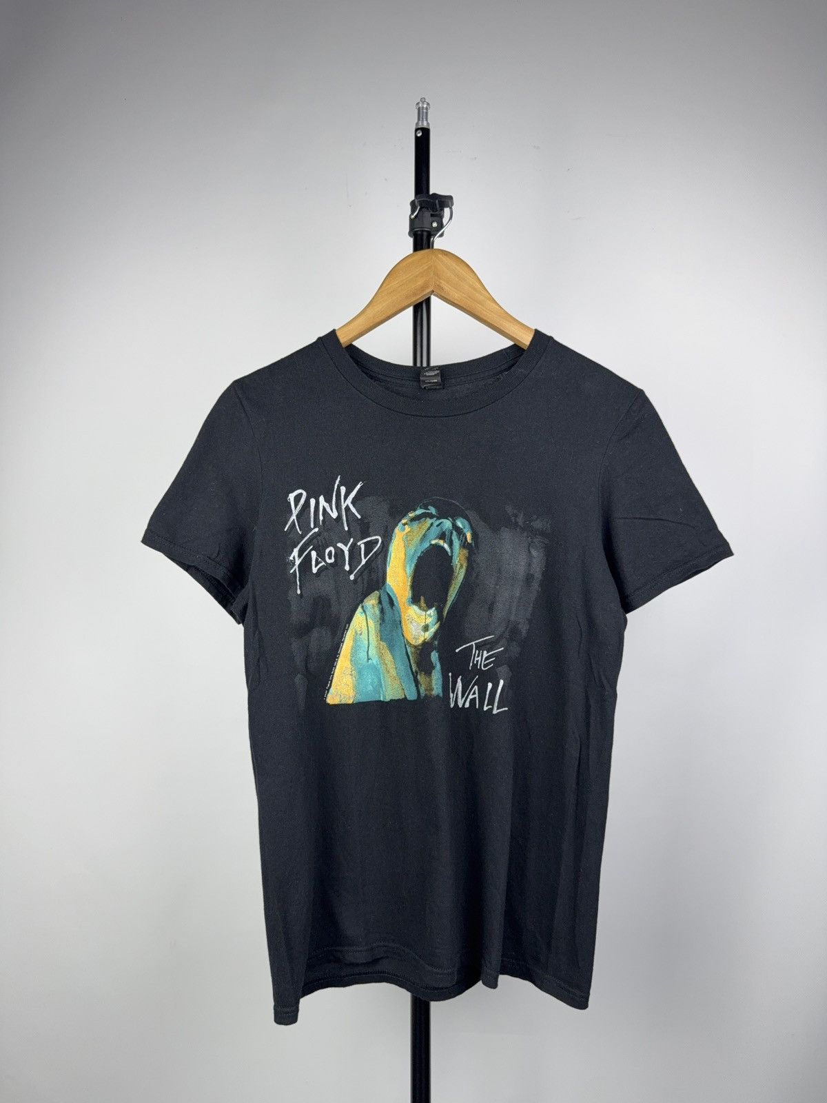 Pink Floyd 2020 Pink Floyd “The Wall” Screaming Face Vintage Band Tee Size US S / EU 44-46 / 1 - 1 Thumbnail