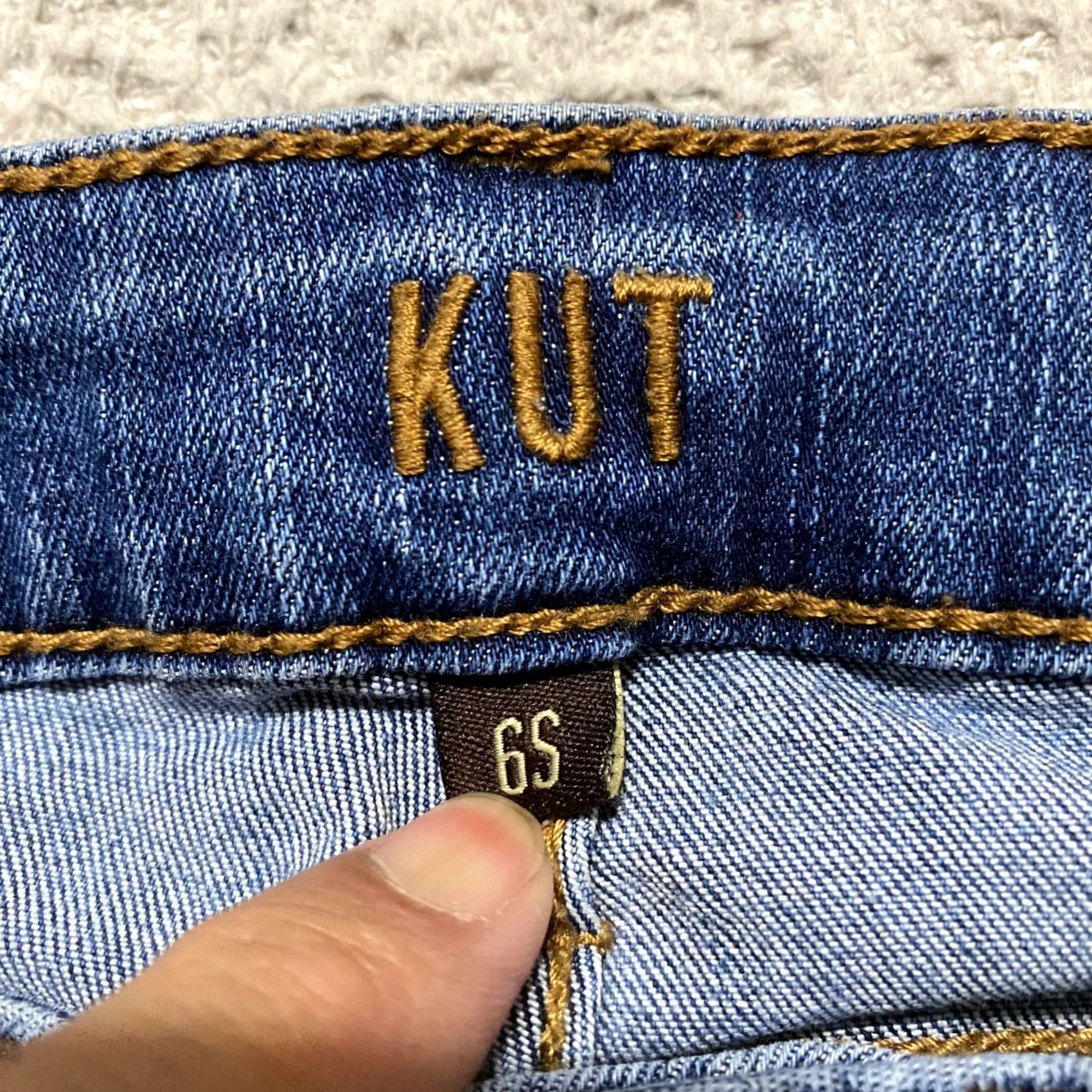 Vintage KUT from the Kloth Jeans Blue Denim Medium Wash Bootcut Mid Rise Women 6 Regular 28x31 Stretch Pockets Cotton Polyester Spandex Size 28" / US 6 / IT 42 - 3 Thumbnail