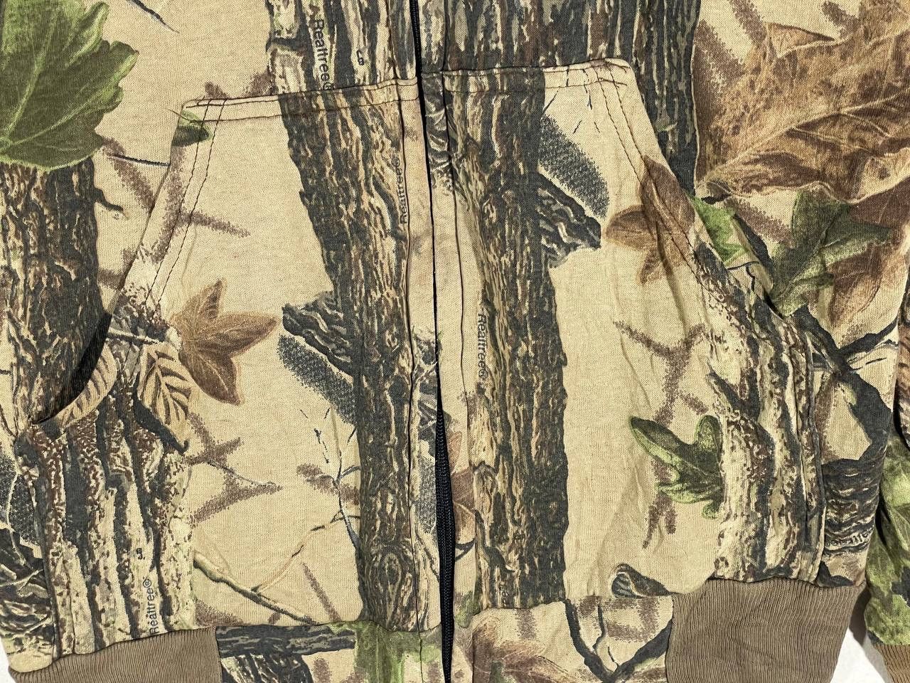Other Vintage realtree hoodie jumper size L Size US L / EU 52-54 / 3 - 4 Thumbnail