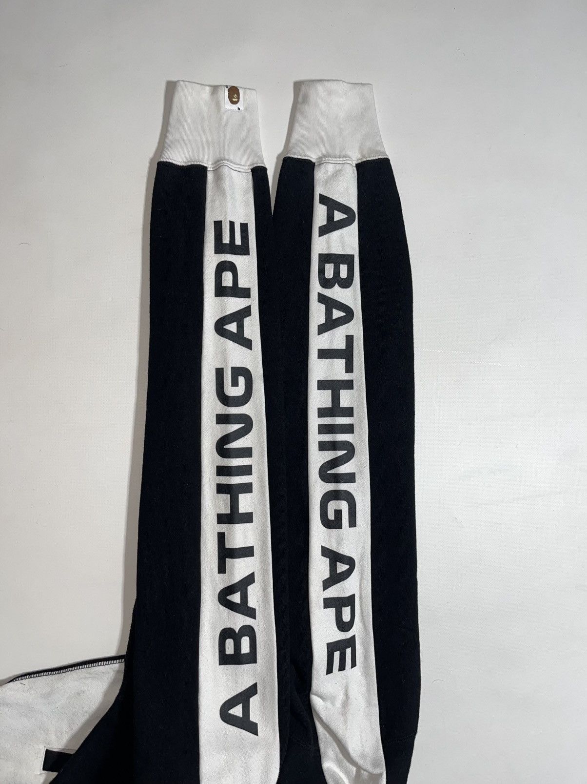 Bape BAPE x Formula 1 1000 Two Tone Hoodie Black/White Size US L / EU 52-54 / 3 - 4 Thumbnail