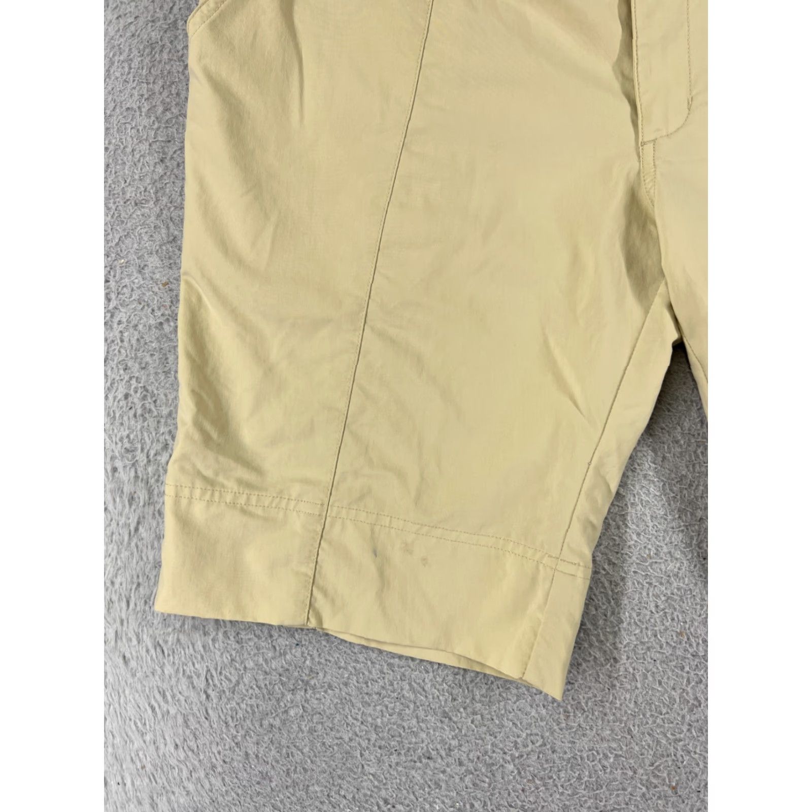 Patagonia Patagonia Shorts Womens 10 Yellow Nylon Chino Golf Pockets 31x11 Vintage No Size 32" / US 10 / IT 46 - 5 Thumbnail