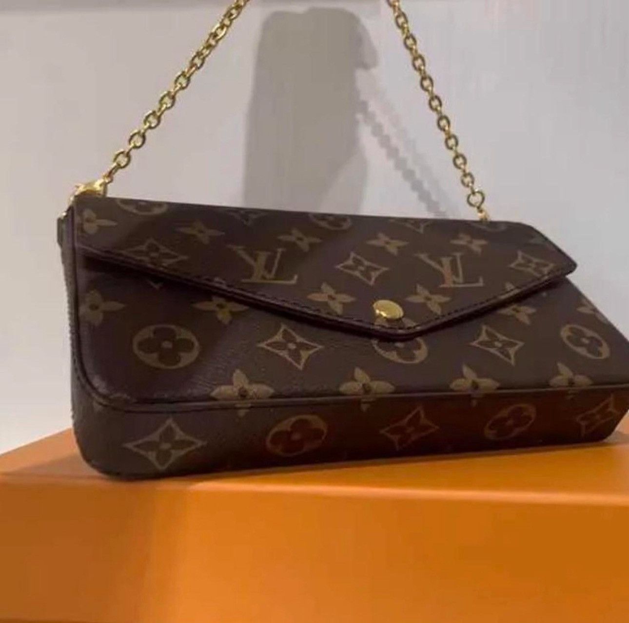 Other LV Womens Brown Crossbody Bag Size ONE SIZE - 4 Thumbnail
