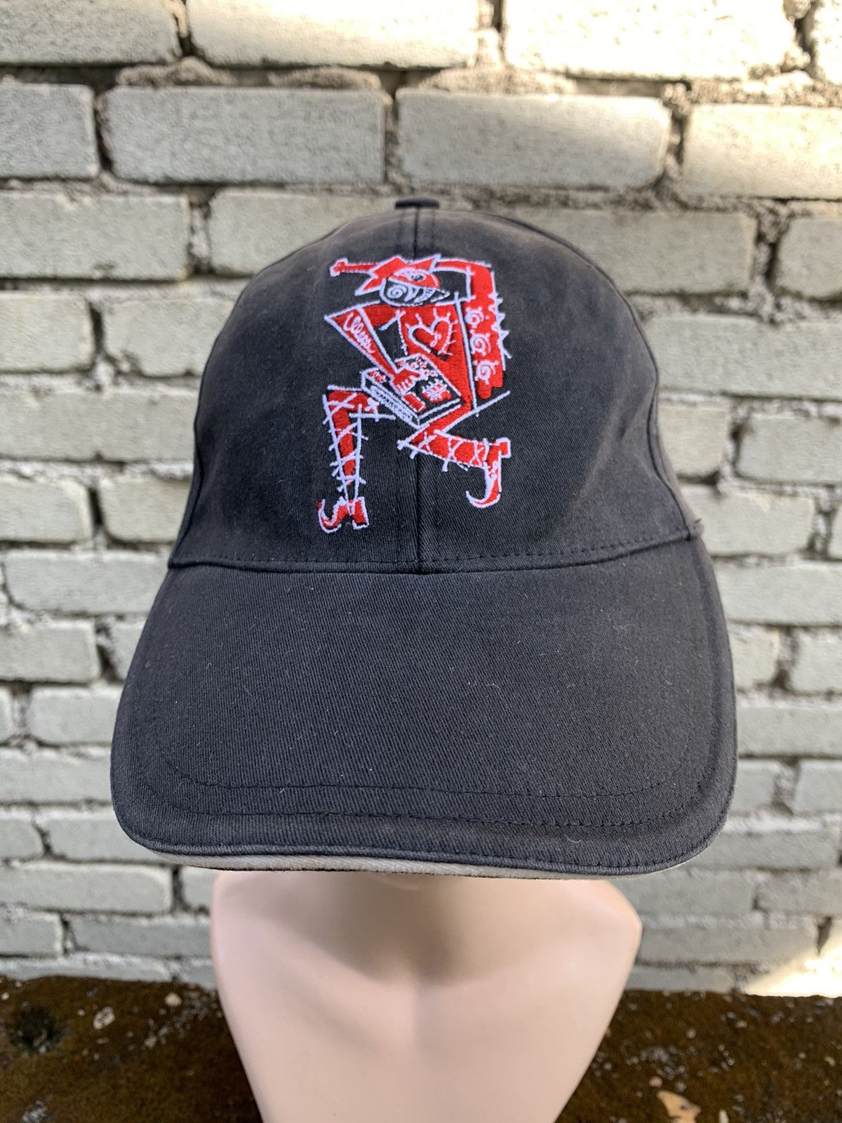 Rap Tees Steals! Vintage Akai Professional MPC Man Embroided Full Cap Size ONE SIZE - 2 Thumbnail
