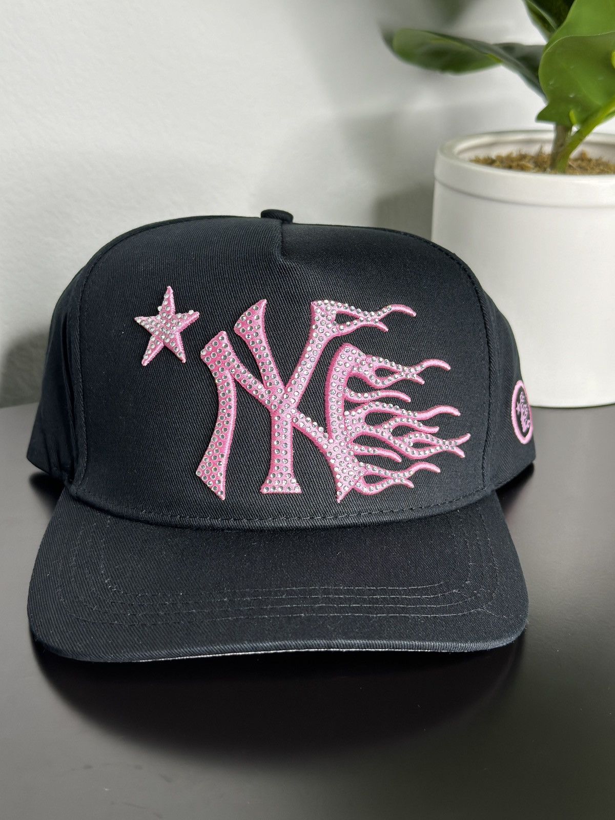 Black pink hellstar キャップ グリター Black pink hellstar キャップ グリター - メルカリ