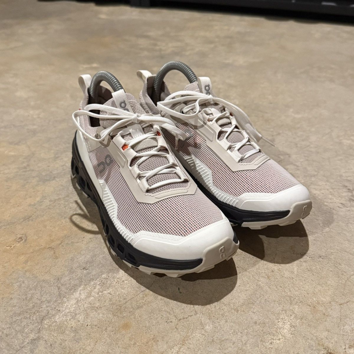 On On Running Cloudultra 2 Sand/Black US 7 Size US 7 / EU 40 - 10 Thumbnail