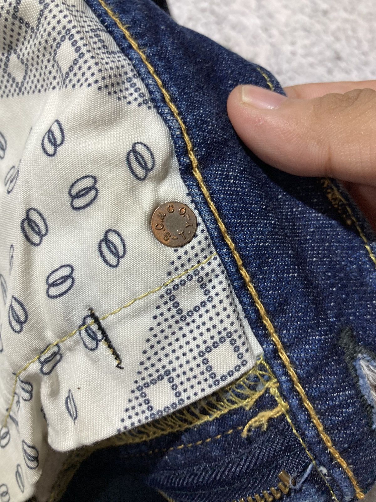 Sugar Cane Vintage Sugar Cane W32 Light Distressed Denim Jeans Pants Size US 31 - 24 Thumbnail