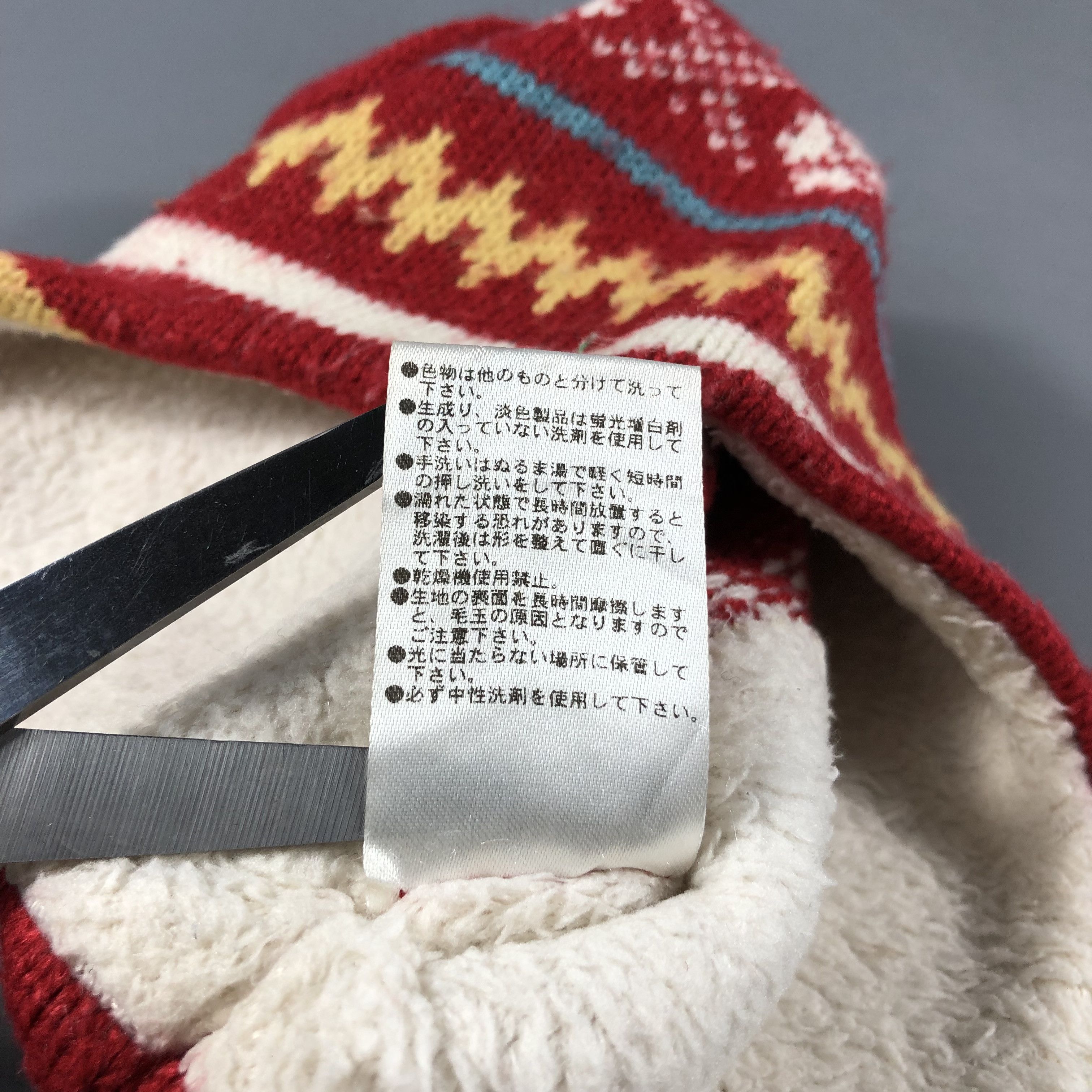 Vintage Fair Isle Earflap Bobble Beanie Snowcap Snow Hat B964 Size ONE SIZE - 5 Thumbnail