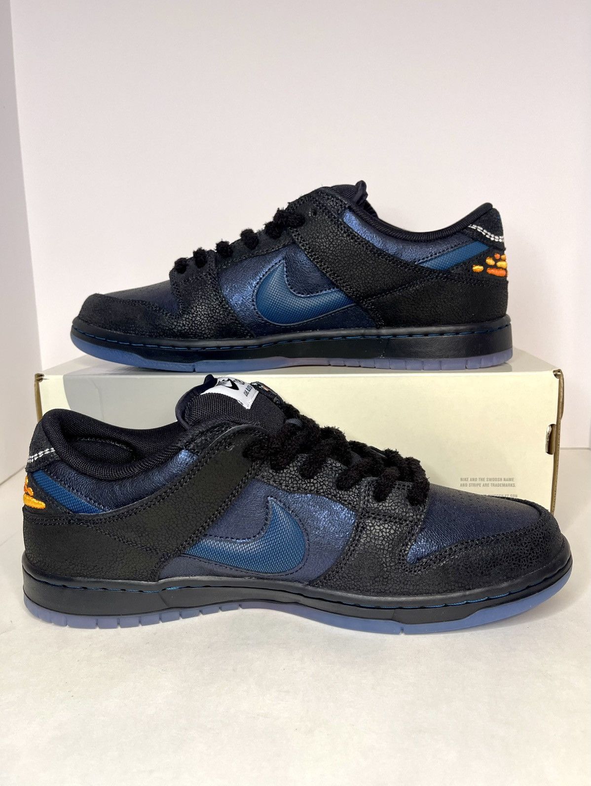 Nike SB Nike SB Dunk Low Bluetile Skateboards Size 11 IQ1323-001 Size US 11 / EU 44 - 2 Thumbnail