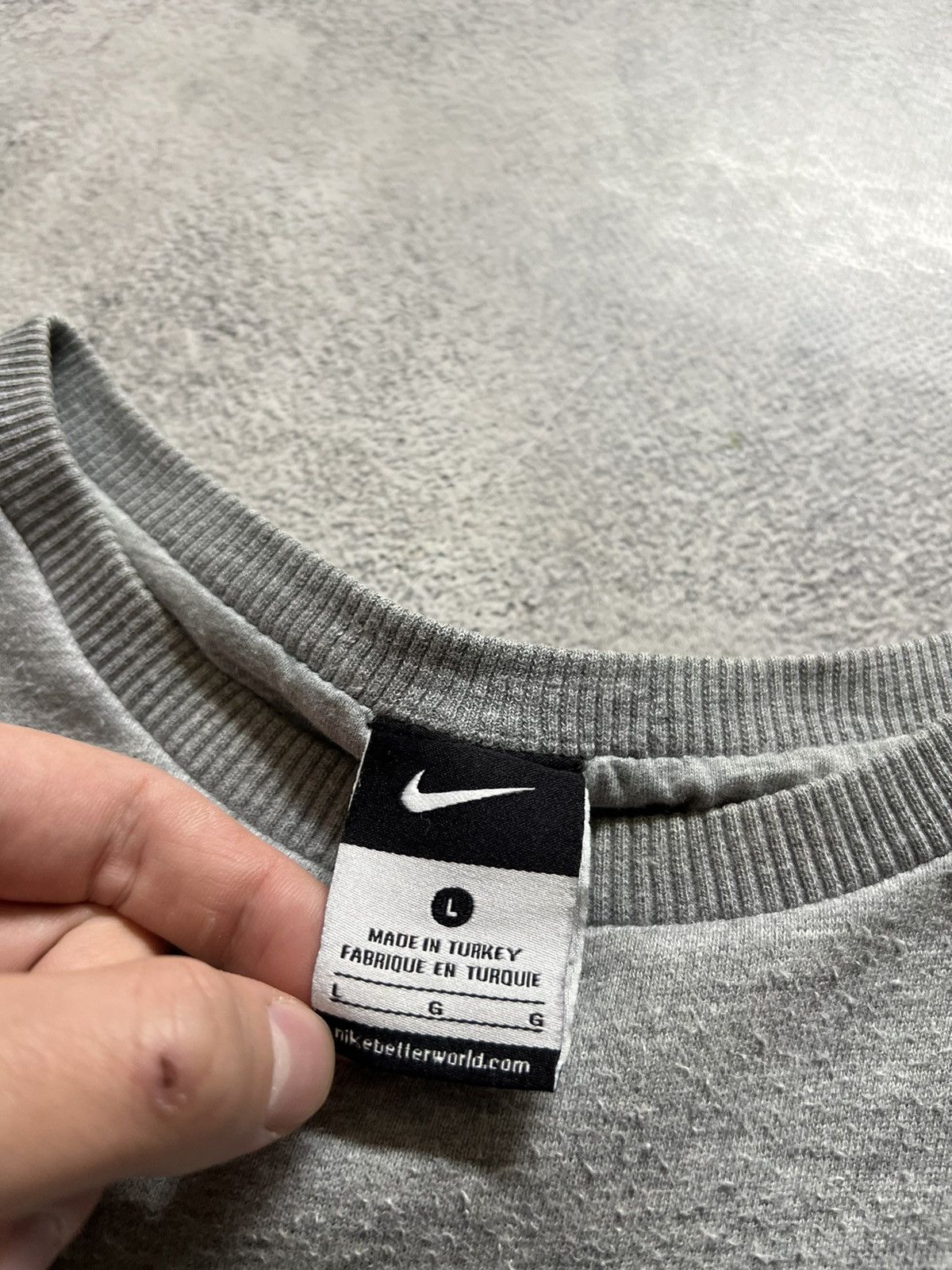 Nike × Vintage Vintage Y2k Nike 🩶 Spellout Big Logo Sweatshirt 00’s Size US L / EU 52-54 / 3 - 7 Thumbnail