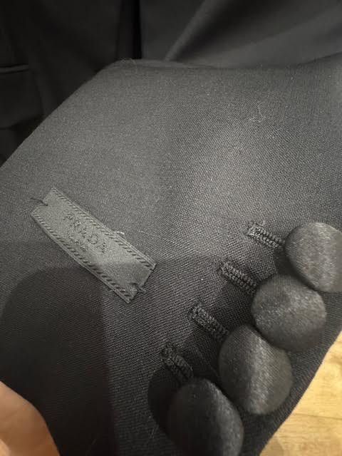 Prada Prada single breasted black suit with satin lapel Size 48R - 13 Thumbnail