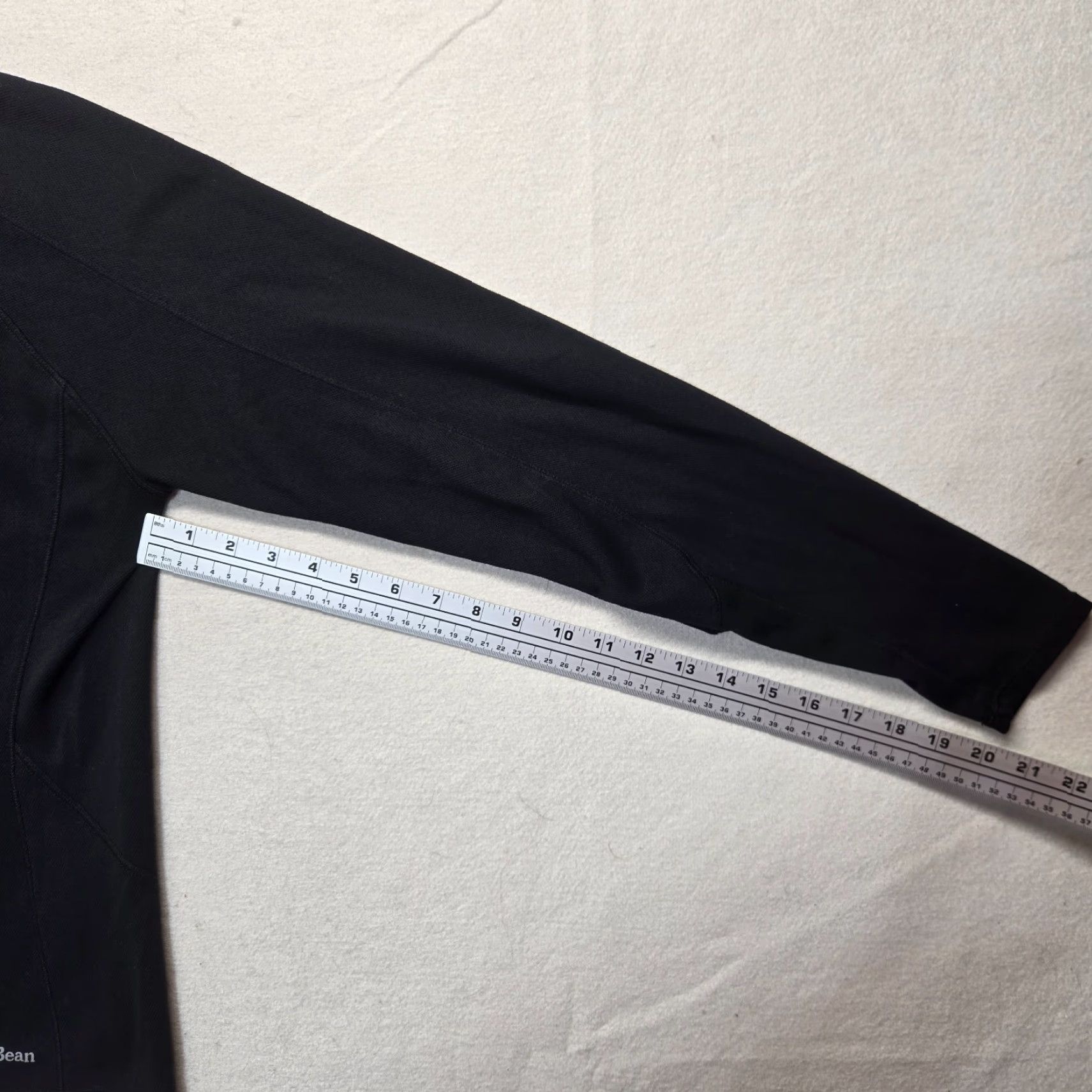 Vintage Vintage L.L. Bean Black Crewneck T-Shirt Women’s XL Midweight Cotton 2000s Apparel Size XL / US 12-14 / IT 48-50 - 4 Thumbnail