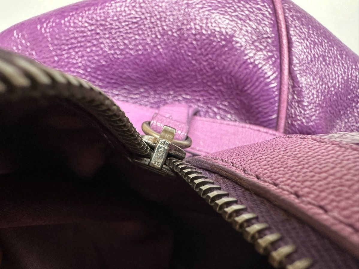 Moschino Moschino Purple Crinkled Patent Double Zip Pocket Duffel Bag Size ONE SIZE - 11 Thumbnail