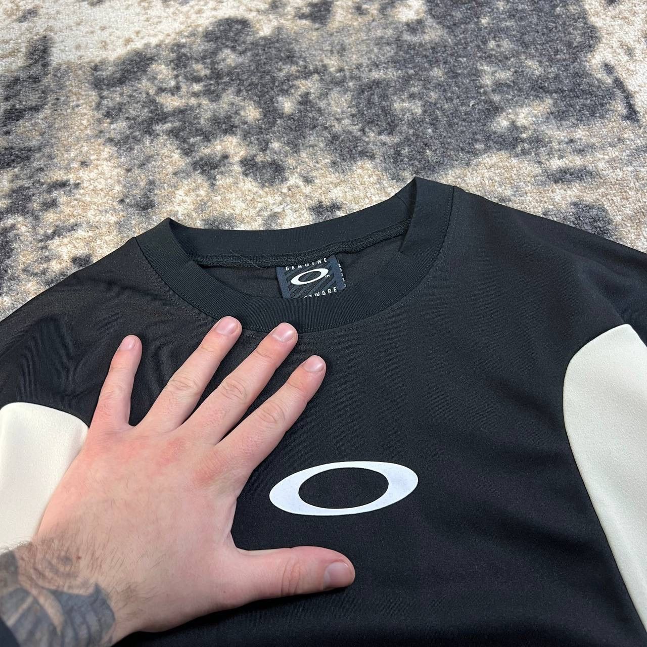Oakley Oakley Center Logo Oversized Fit T-Shirt Surf Style Size US XL / EU 56 / 4 - 3 Thumbnail