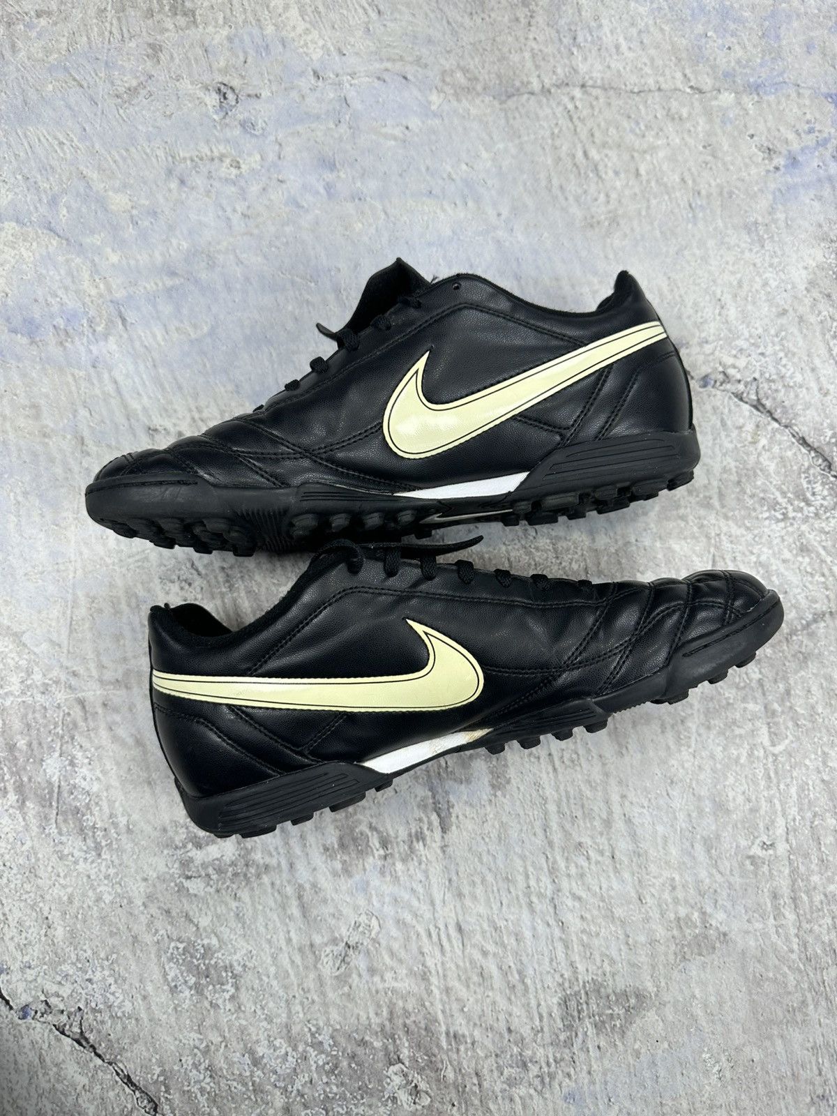 Nike × Vintage Nike football shoes sneakers mens soccer vintage blokecore Size US 10 / EU 43 - 6 Thumbnail