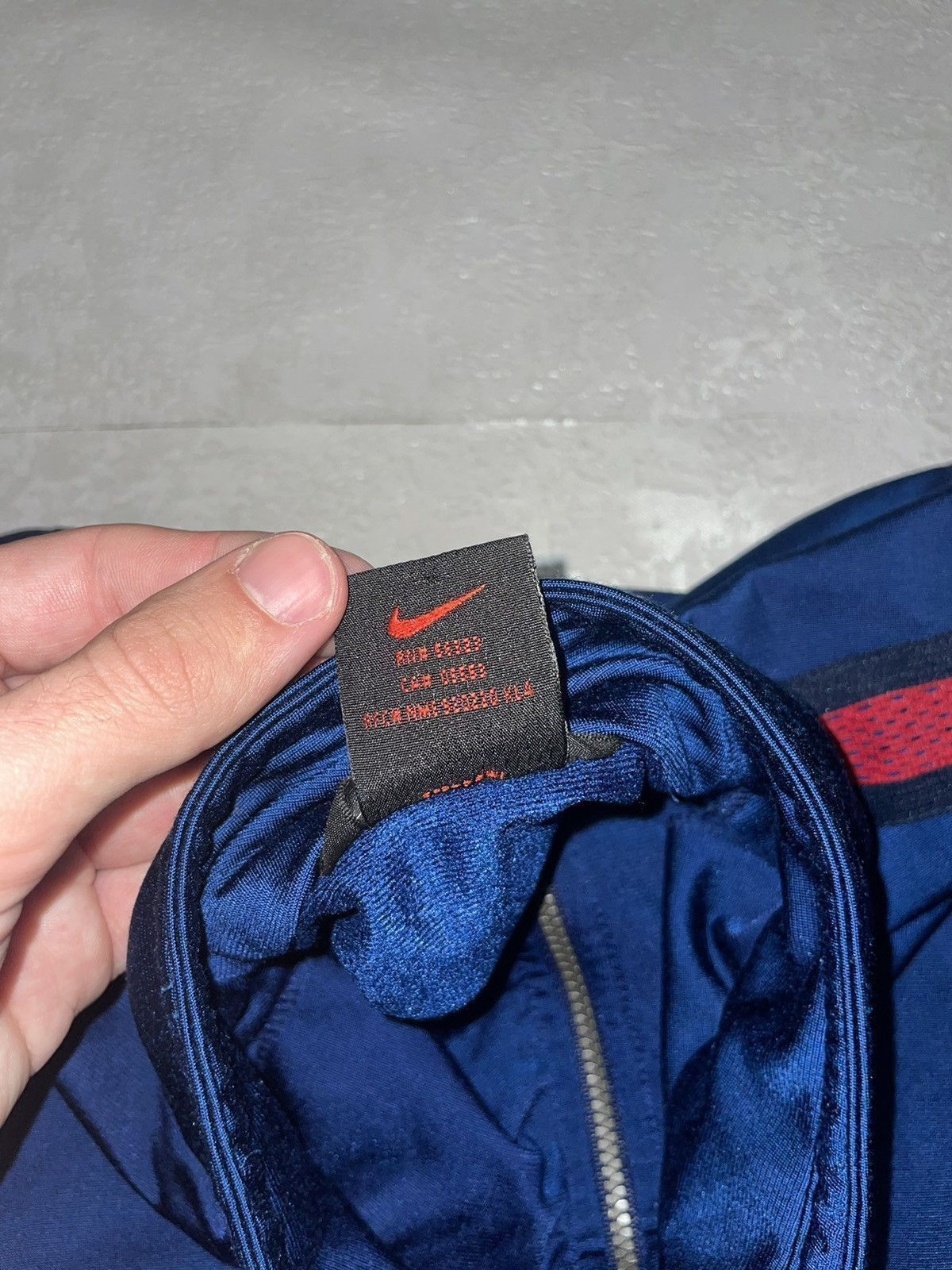 Nike Vintage Nike Big Swoosh Zip Sweatshirt Track Jacket Size US M / EU 48-50 / 2 - 8 Thumbnail