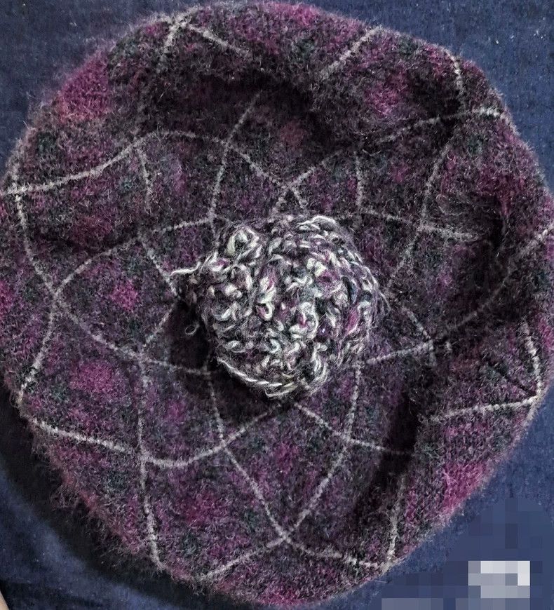 Vivienne Westwood Vivienne Westwood A vintage diamond beret Size ONE SIZE - 1 Thumbnail