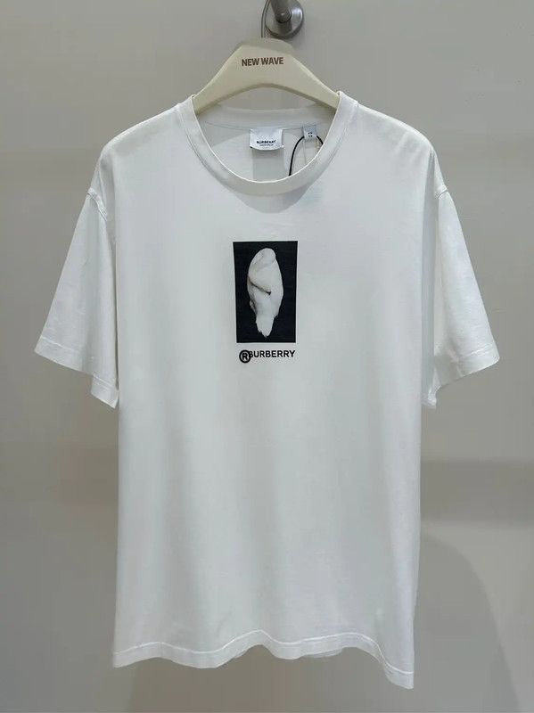 Burberry Burberry Short Sleeve Cotton Graphic Tee Size US XS / EU 42 / 0 - 1 Thumbnail