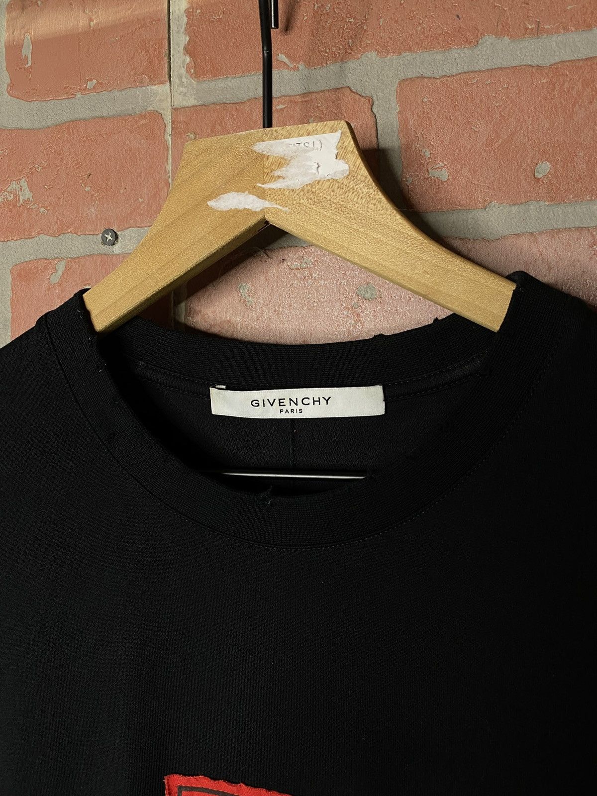 Givenchy Givenchy Spellout Black T-Shirt Preowned Men’s Size Medium Size US M / EU 48-50 / 2 - 3 Thumbnail