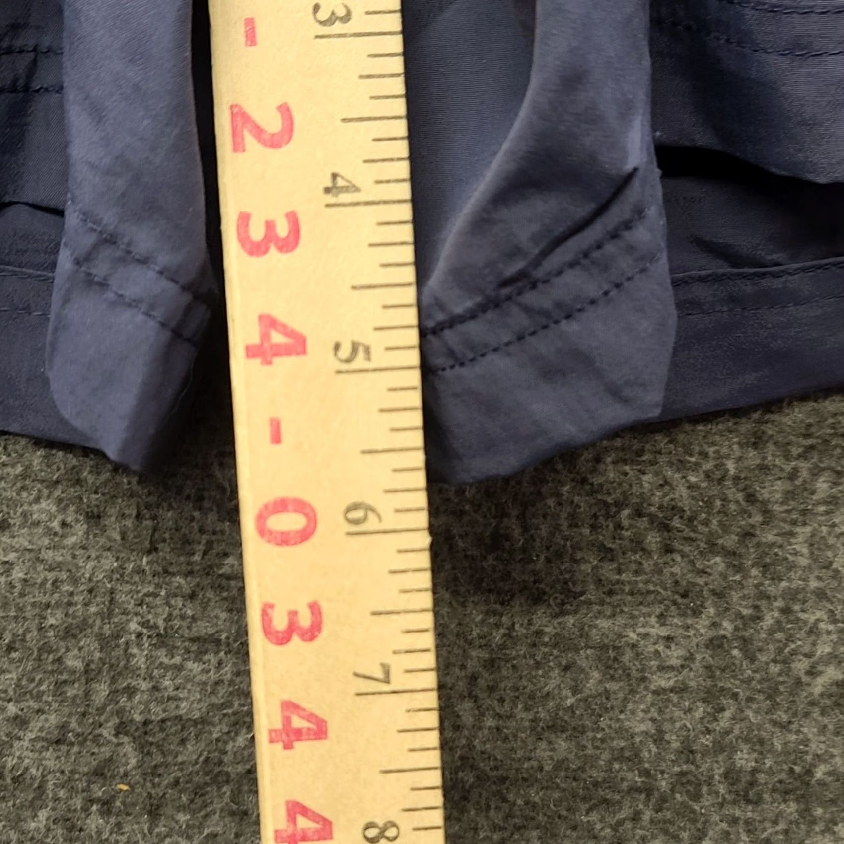 Vintage Columbia Shorts Mens 2XL Regular Fit Omni Shade 6" Inseam Outdoors Cargo Pocket Blue Nylon Microfiber Size US 39 - 6 Thumbnail