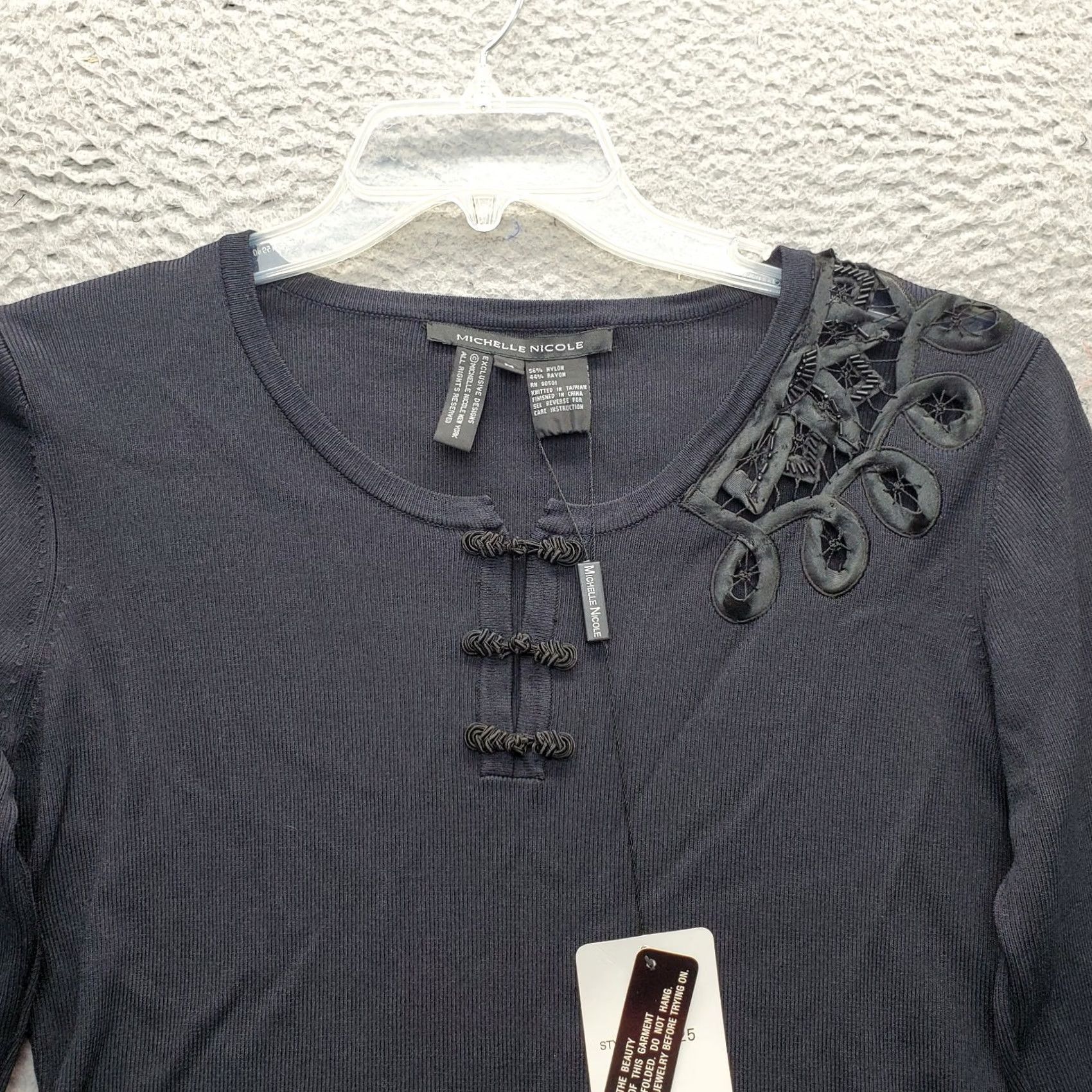 Vintage Michelle Nicole Blouse Top Womens Size M Black Beaded Floral Button Front Shirt Size M / US 6-8 / IT 42-44 - 5 Thumbnail
